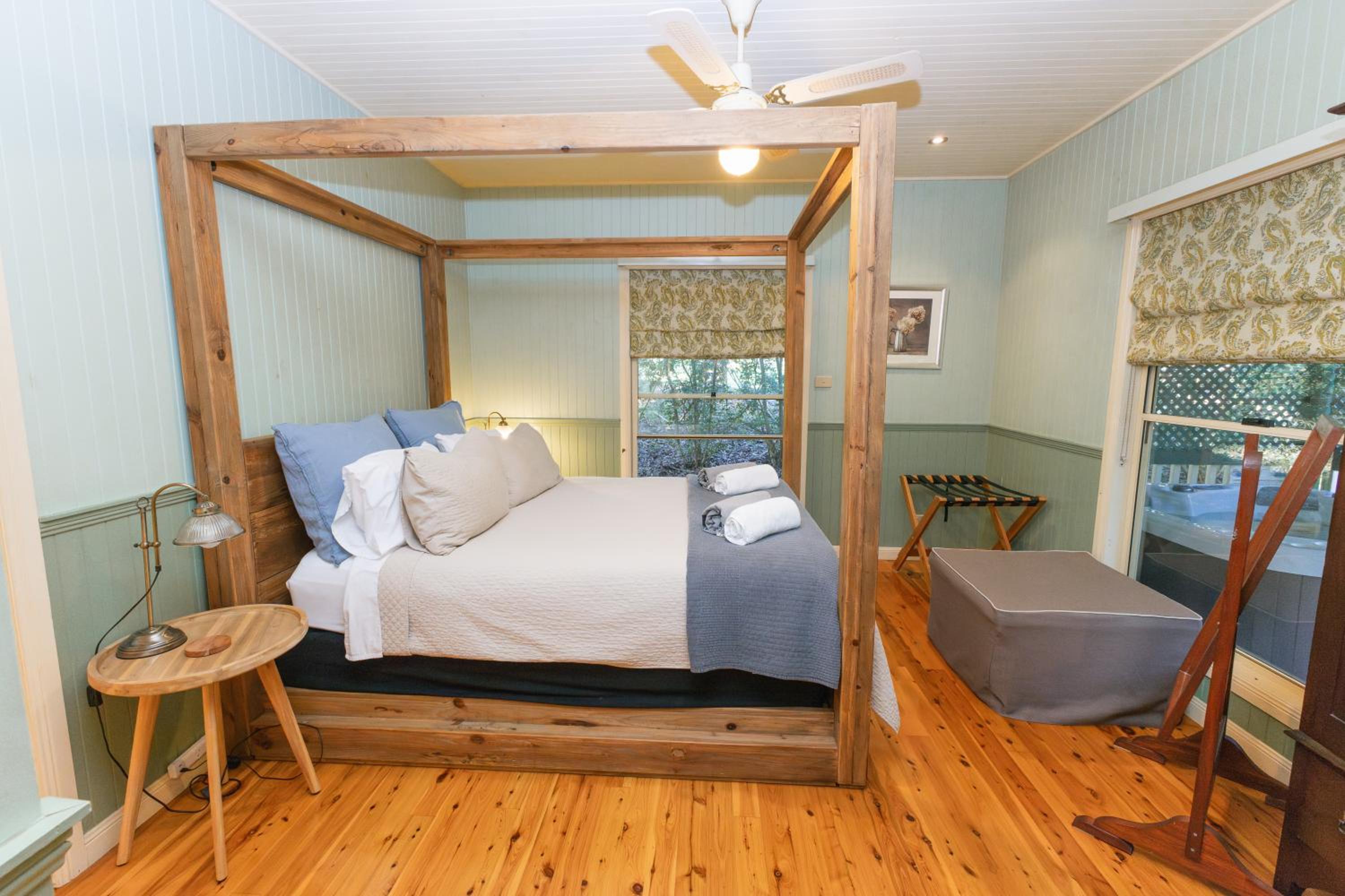 Telegraph Retreat Cottages