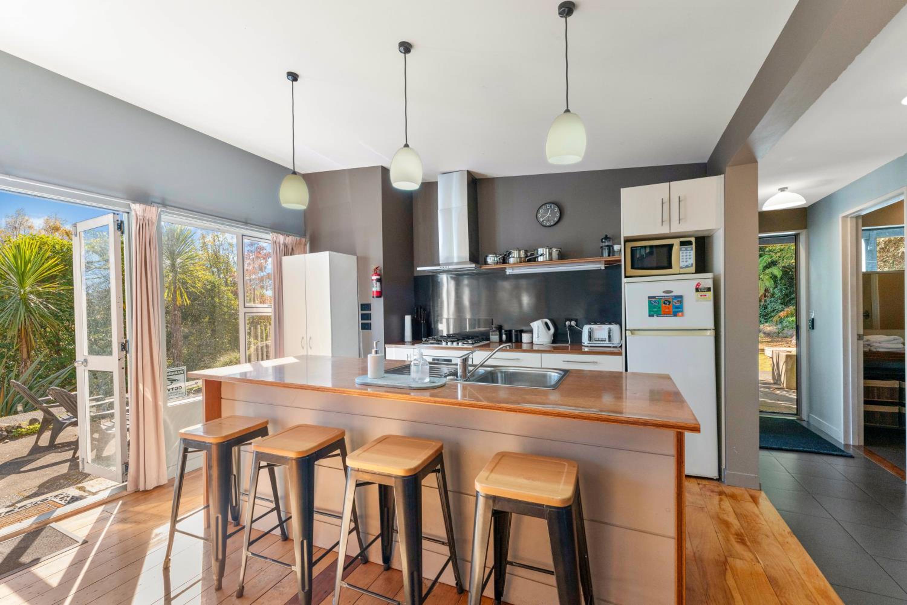 The Roost - Turangi Holiday Home view 4