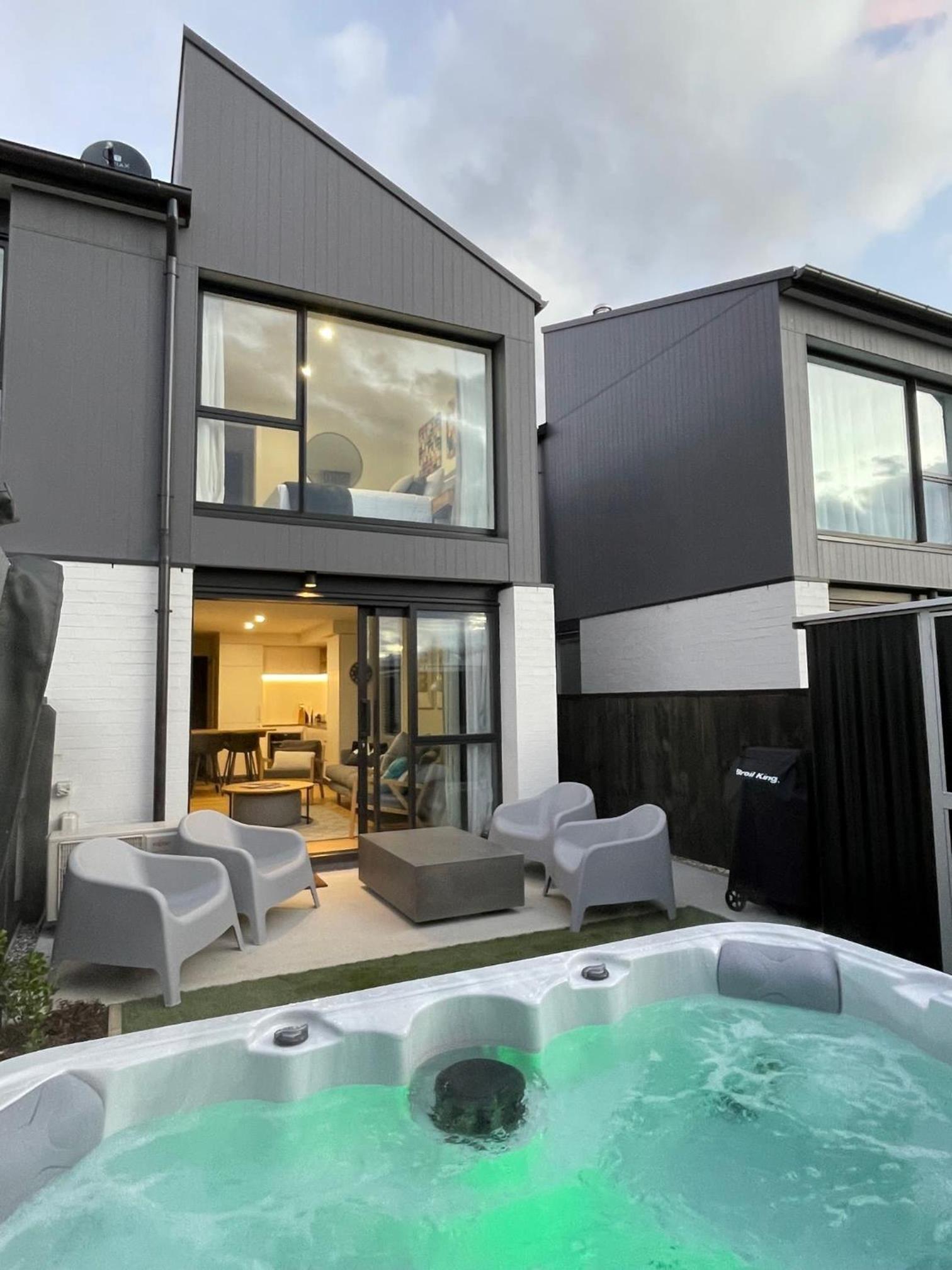 Riverside Lodge - Luxury Two Bedroom With Hot Tub view 3
