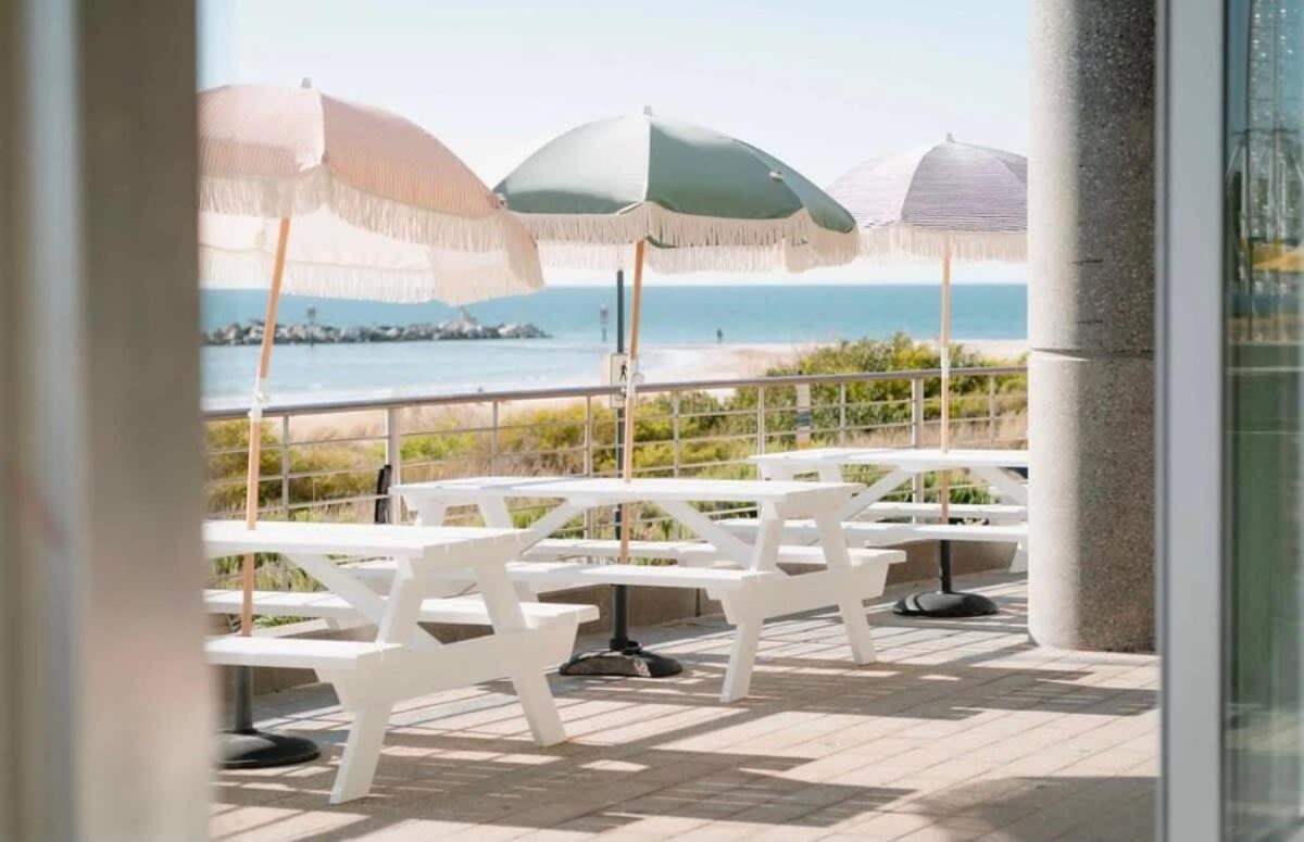 Glenelg Oasis, Pool, Gym, Spa & Sauna, Free Parking, City Views