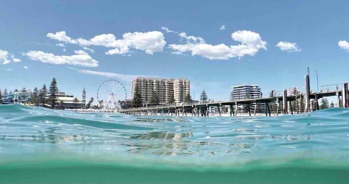 Glenelg Oasis, Pool, Gym, Spa & Sauna, Free Parking, City Views