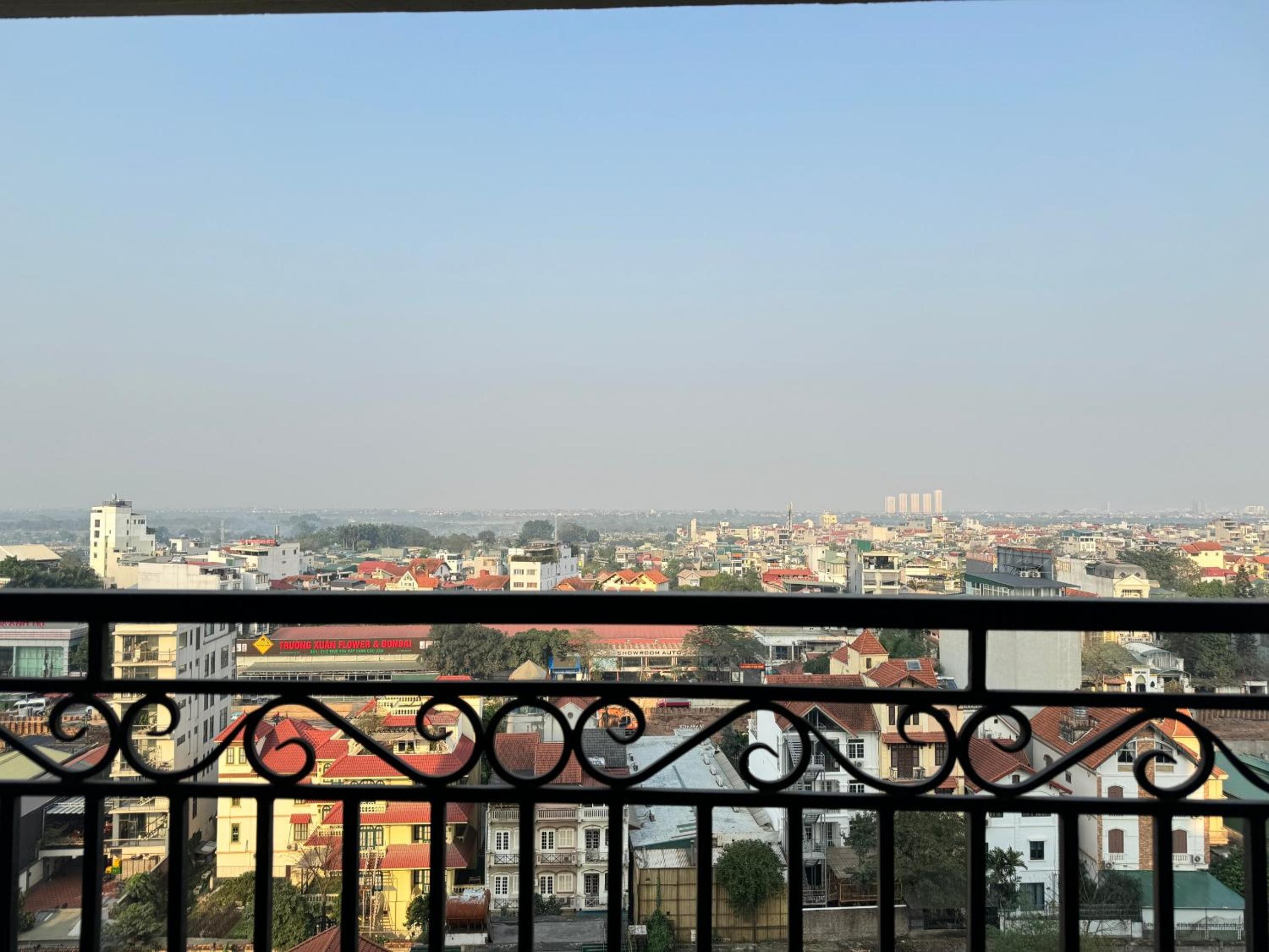 D'Leroi Soleil - Modern Apartment by West Lake