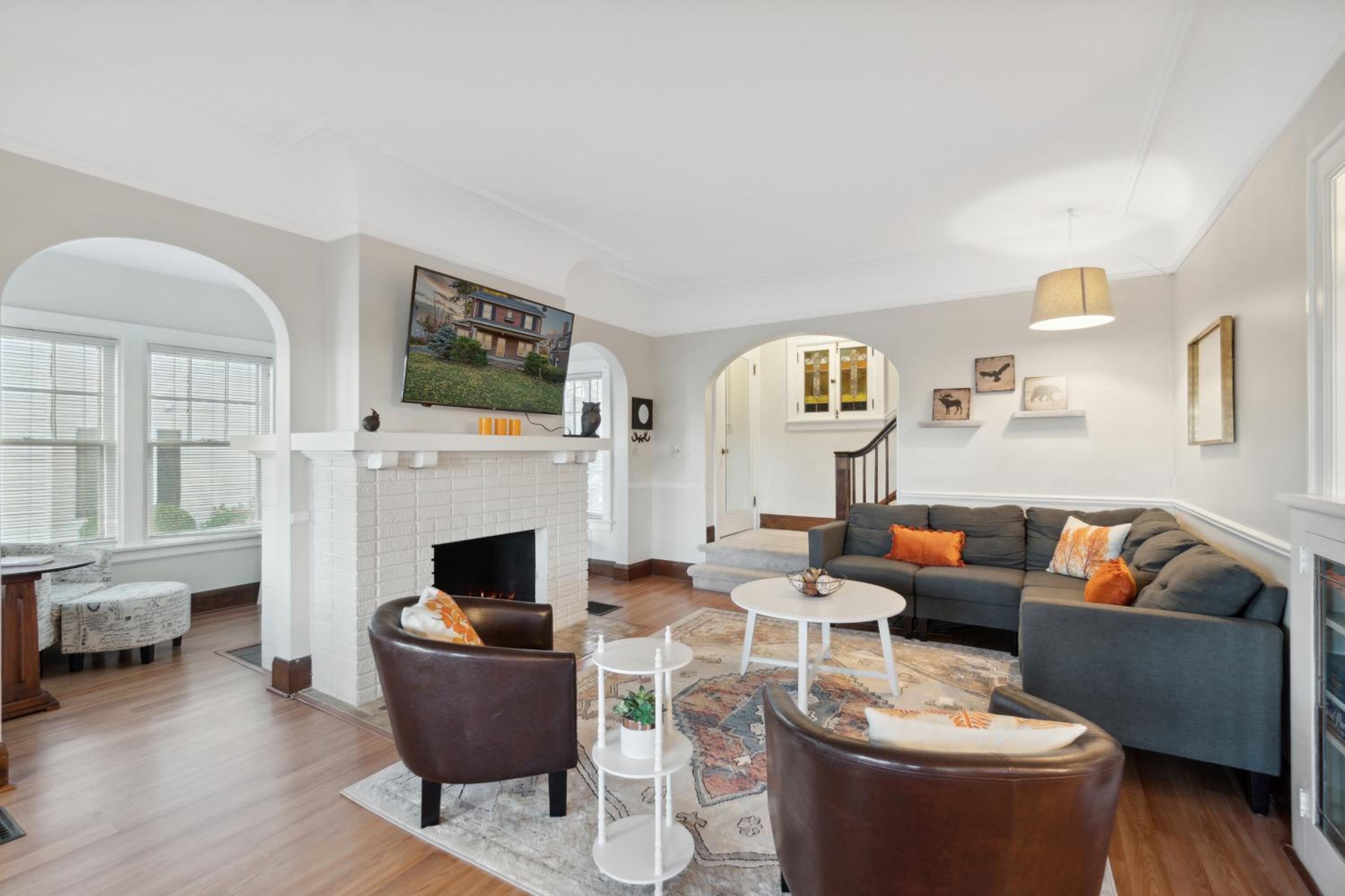 Exclusive Ottawa Hills Private Home, Garage, WD, Gourmet Equipped kitchen, Netflix view 3