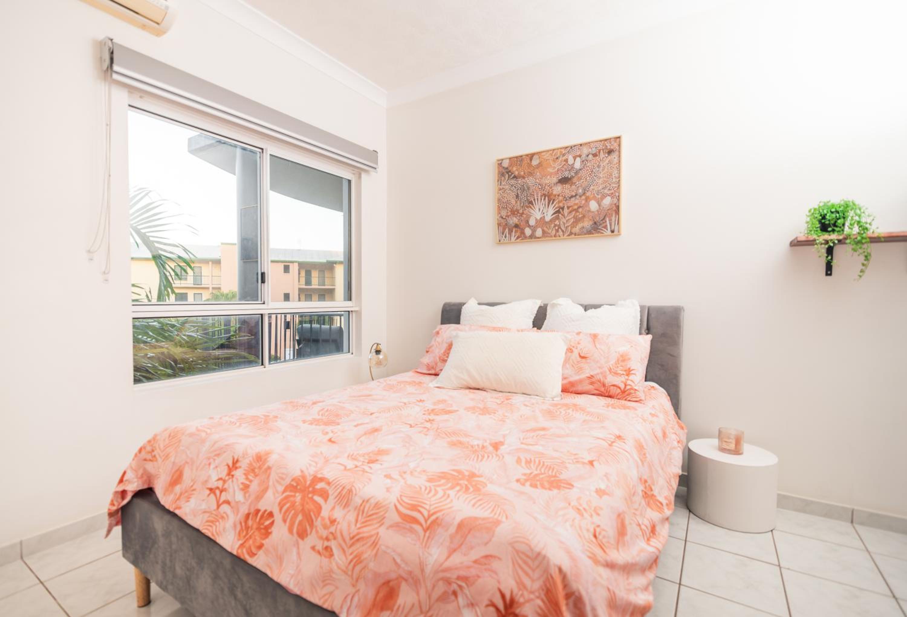 Tropical Bliss in Woolner
