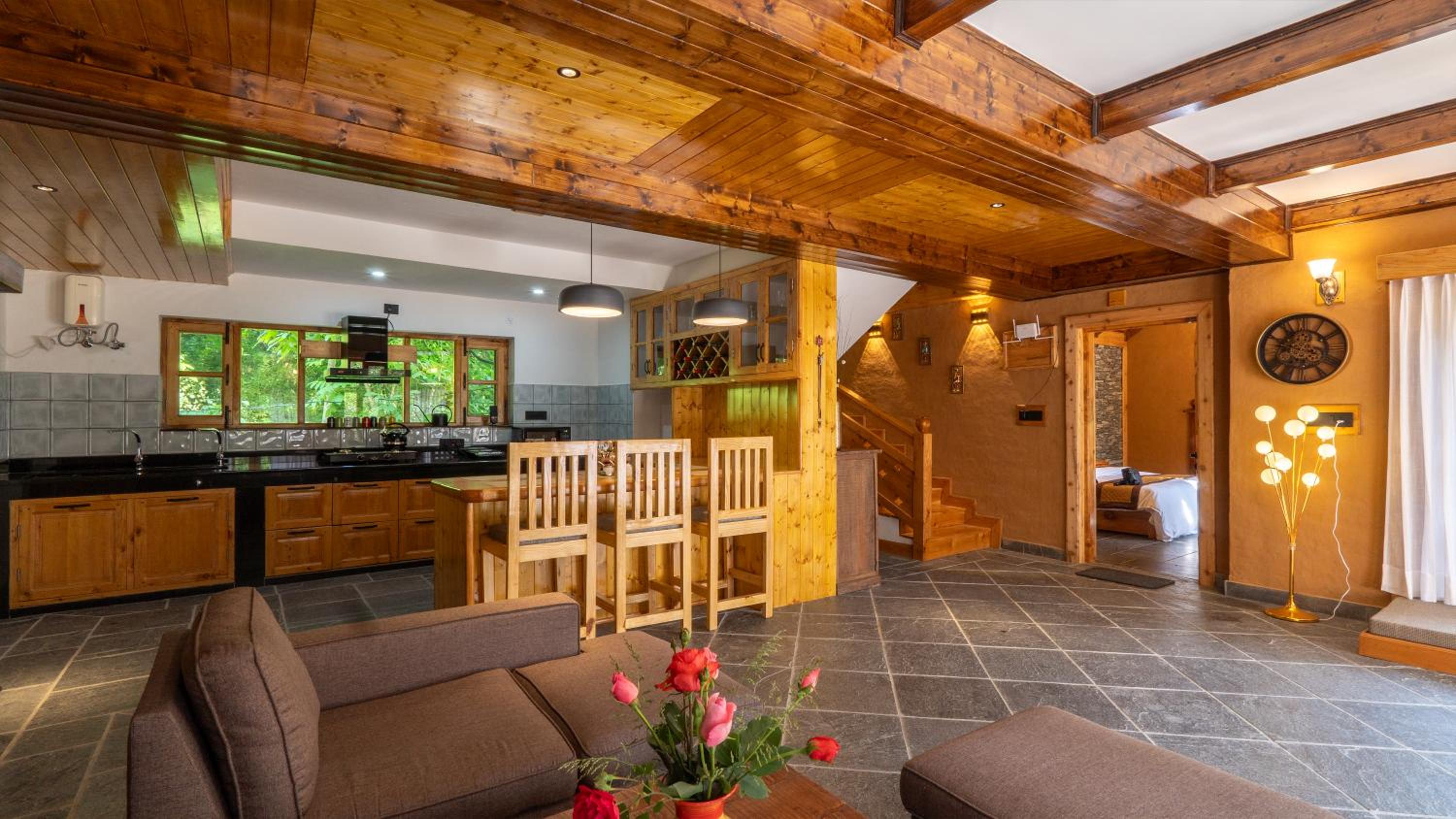 Somvan Chalet By Mick-Hans