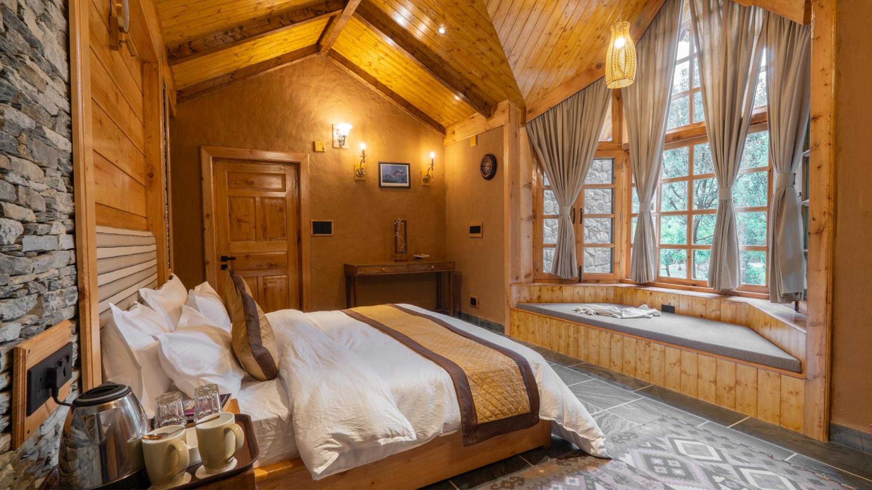 Somvan Chalet By Mick-Hans