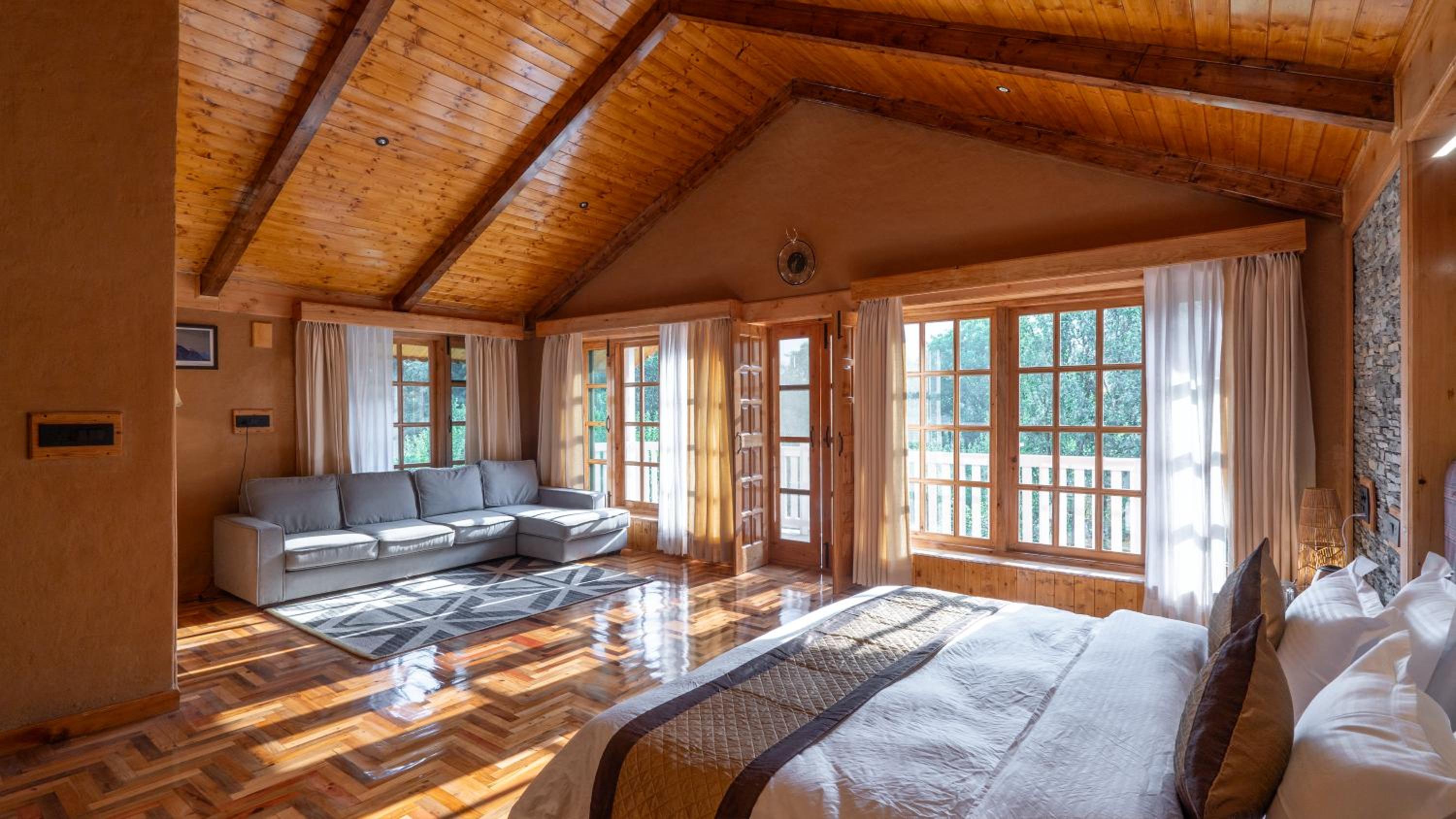 Somvan Chalet By Mick-Hans
