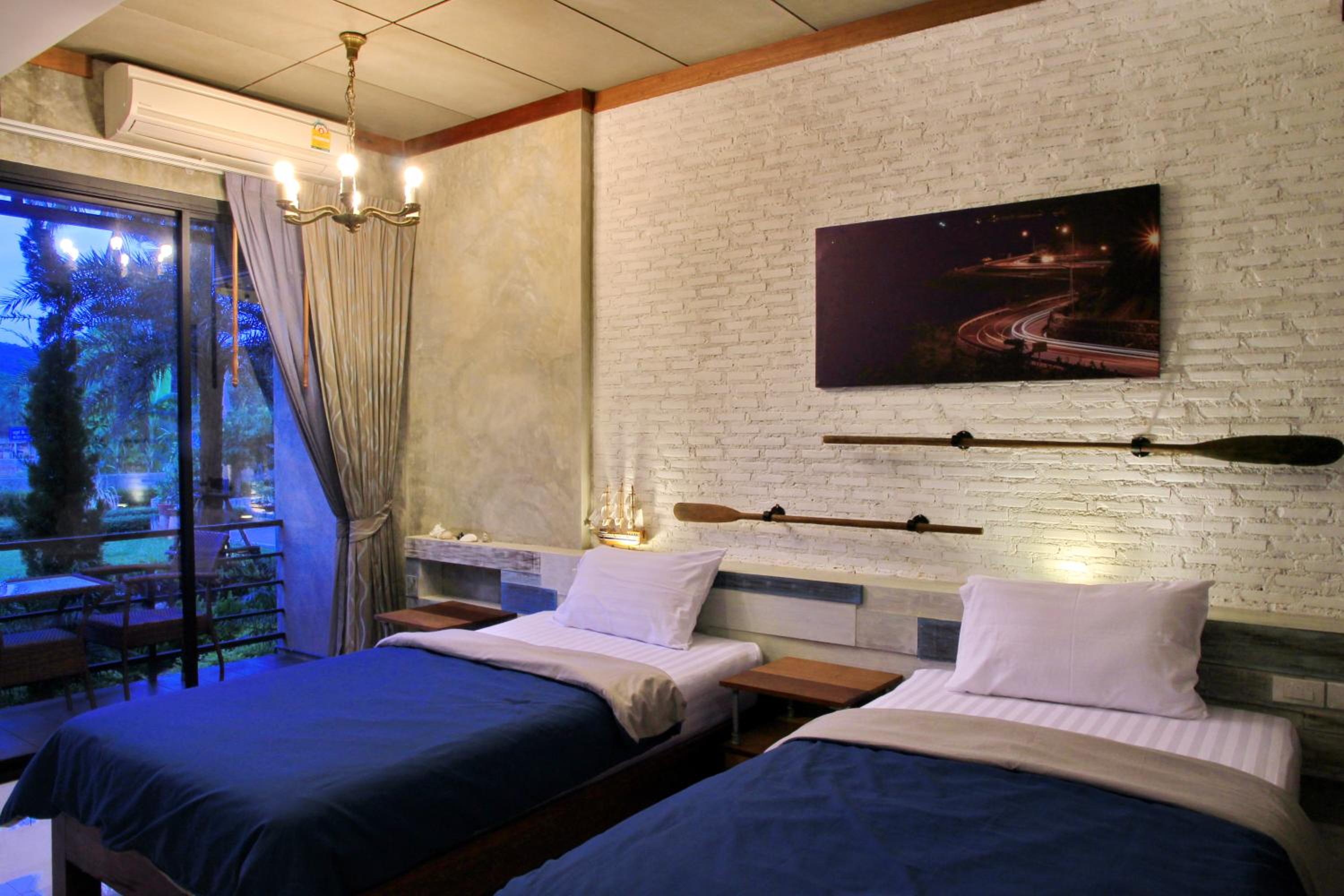Windy Seaview Resort