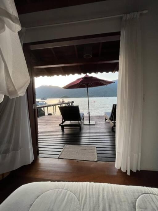 Casa a beira mar Saco do Mamangua Paraty Brasil