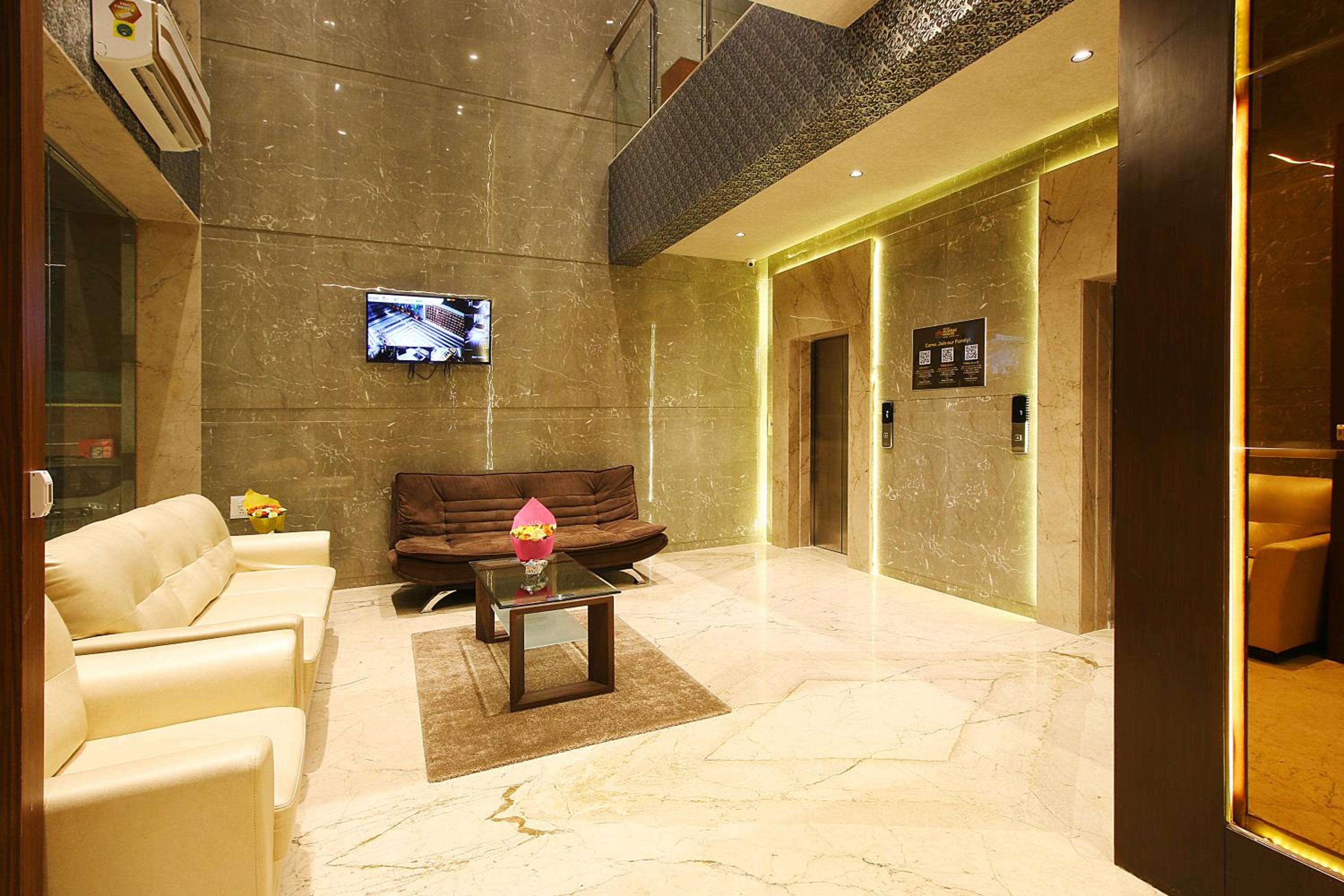 Mumbai House Luxury Apartments, Santacruz East