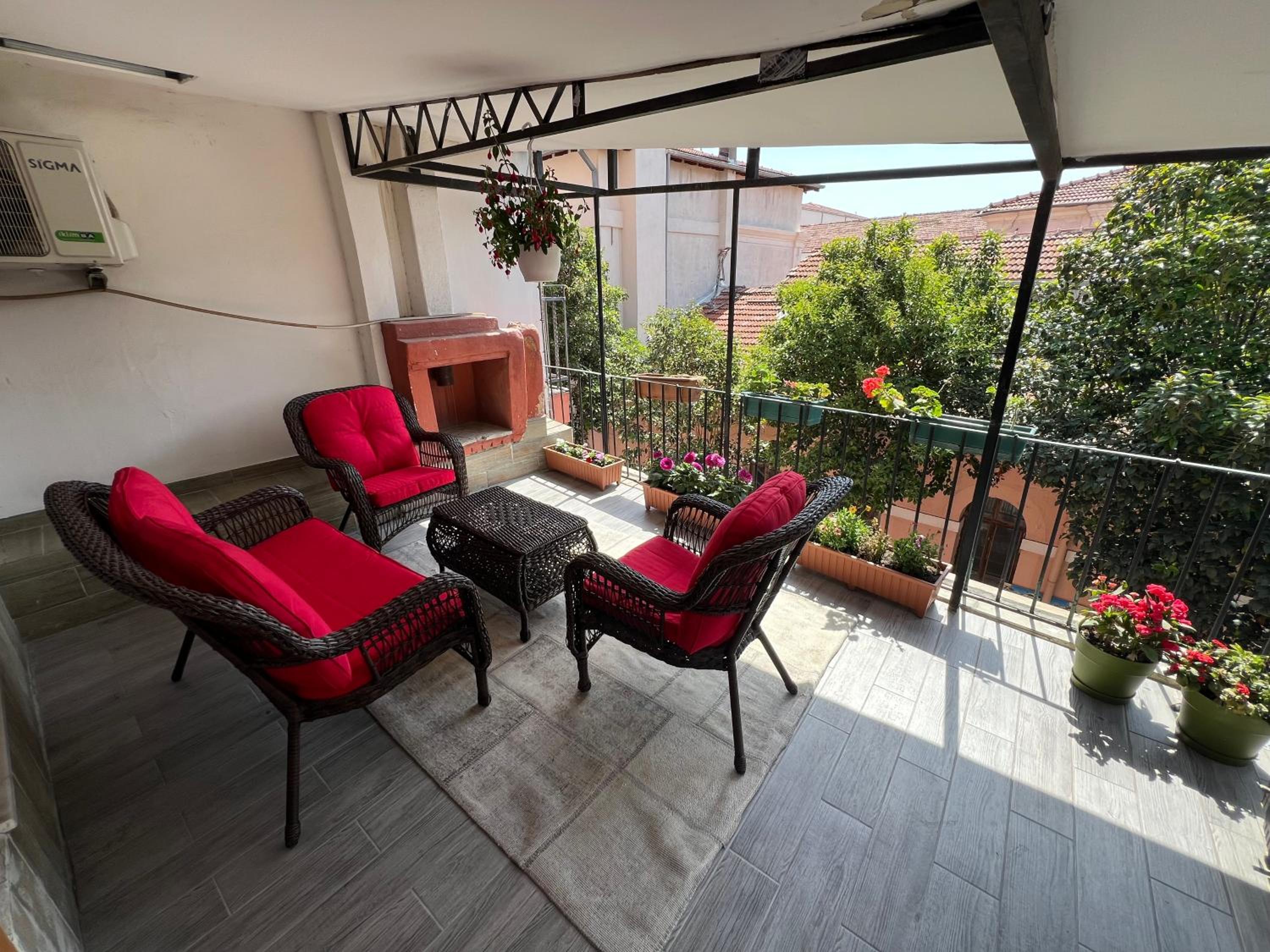 Sultan House - Image 33