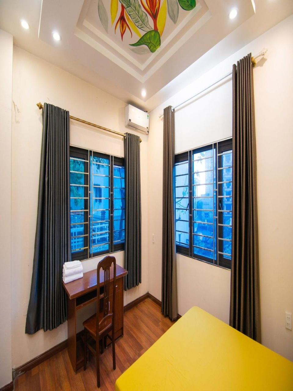 Chuỗi Homestay 8 Ngủ - Gía tốt - chỗ đỗ xe - rộng rãi đầy đủ tiện nghi - trung tâm Bãi Cháy view 2