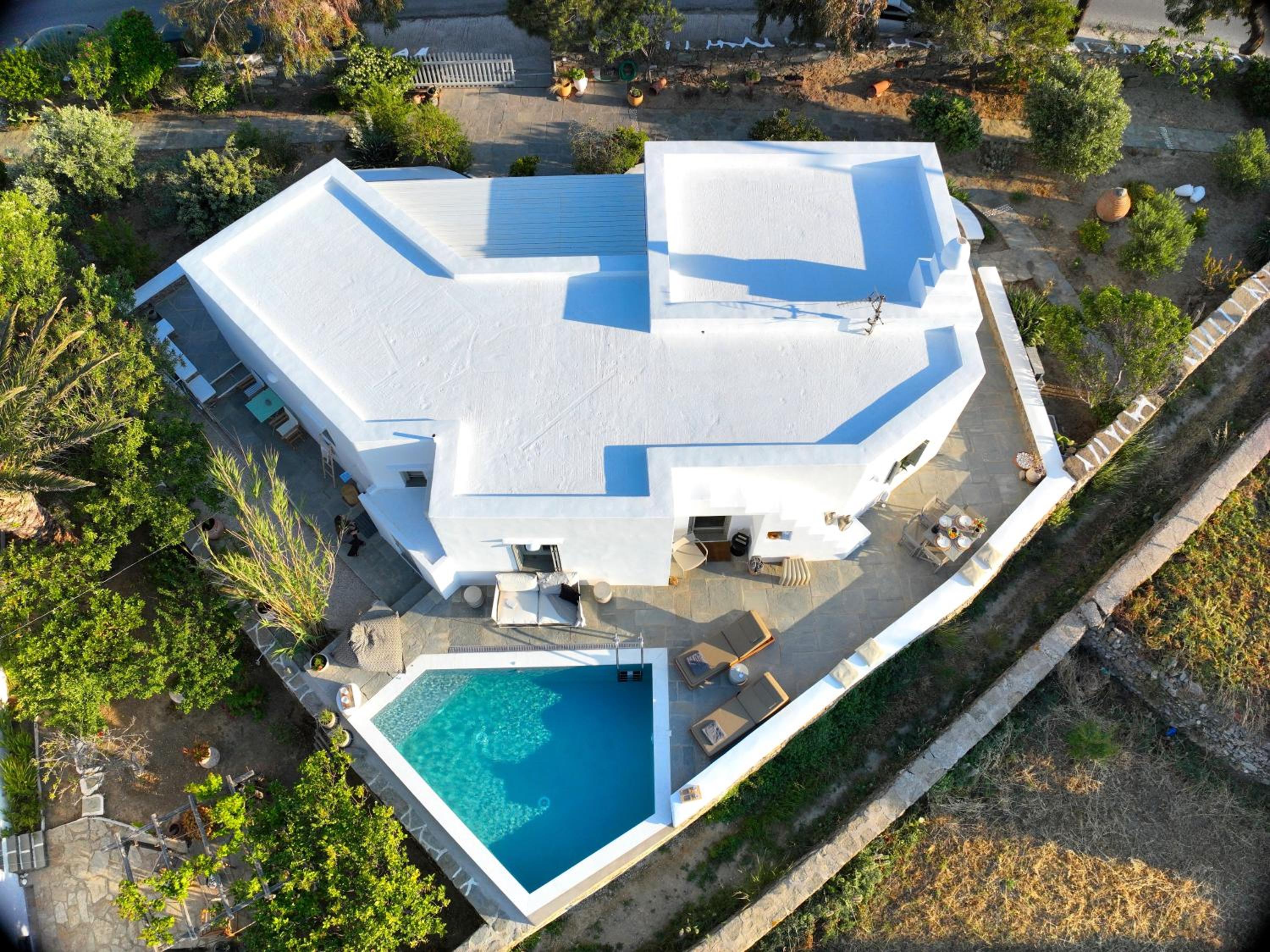 Hotel Villa Arades Sifnos with Private Pool - Image 1