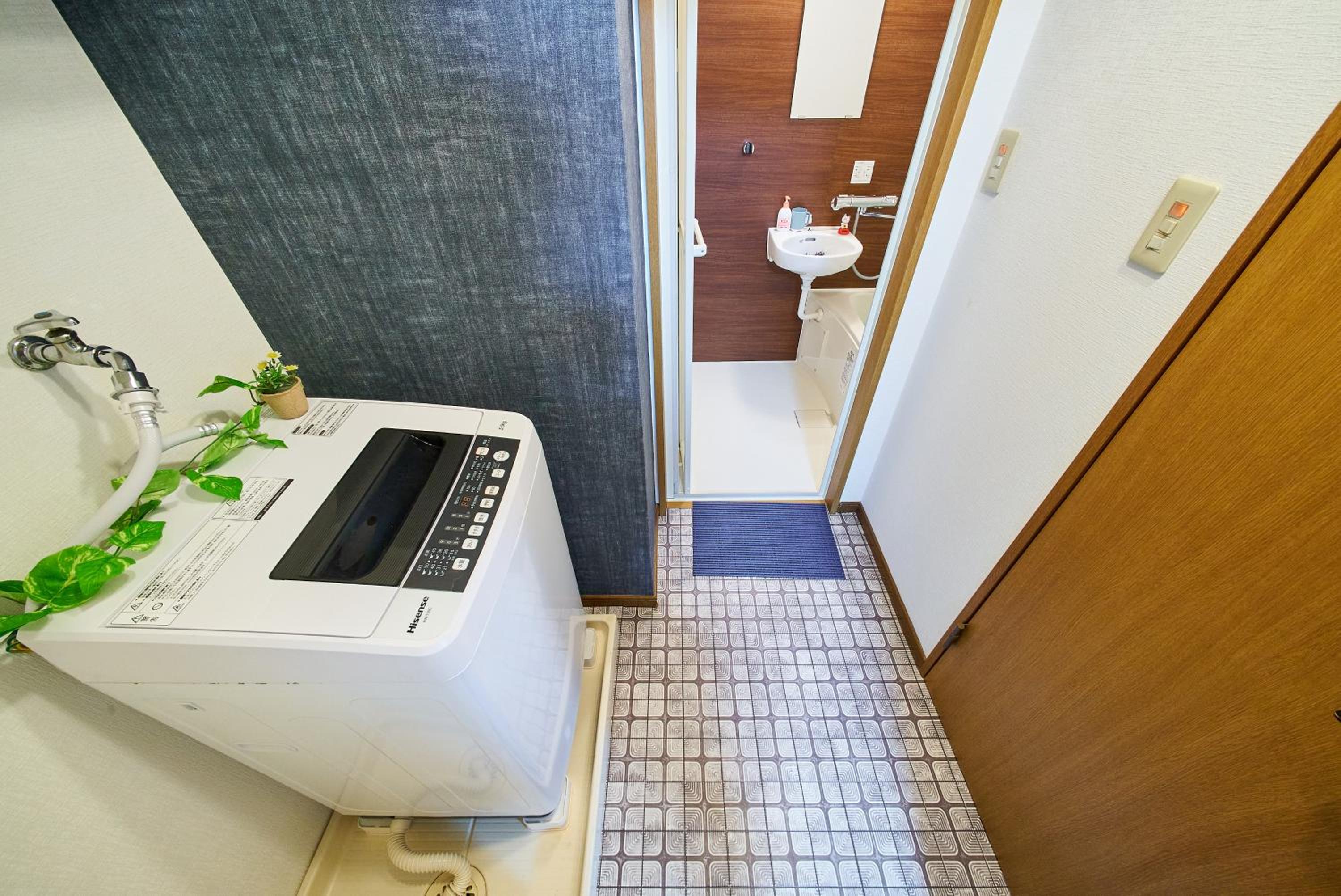 Shinjuku 102 Private Stay Near Park and Station with Free WiFi