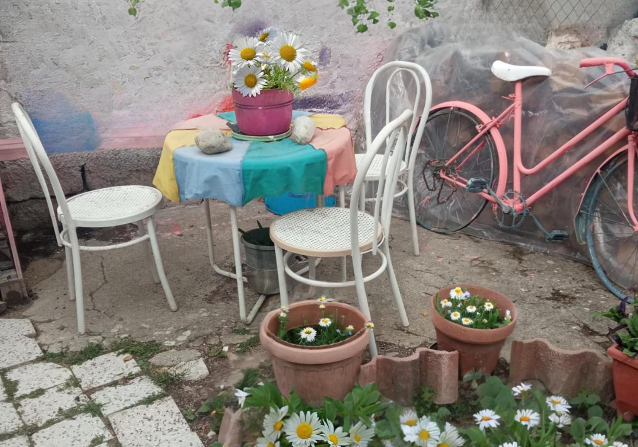 Accoglienza autentica, parcheggio e vista su Tricarico in Basilicata, Io Sono Qui view 5
