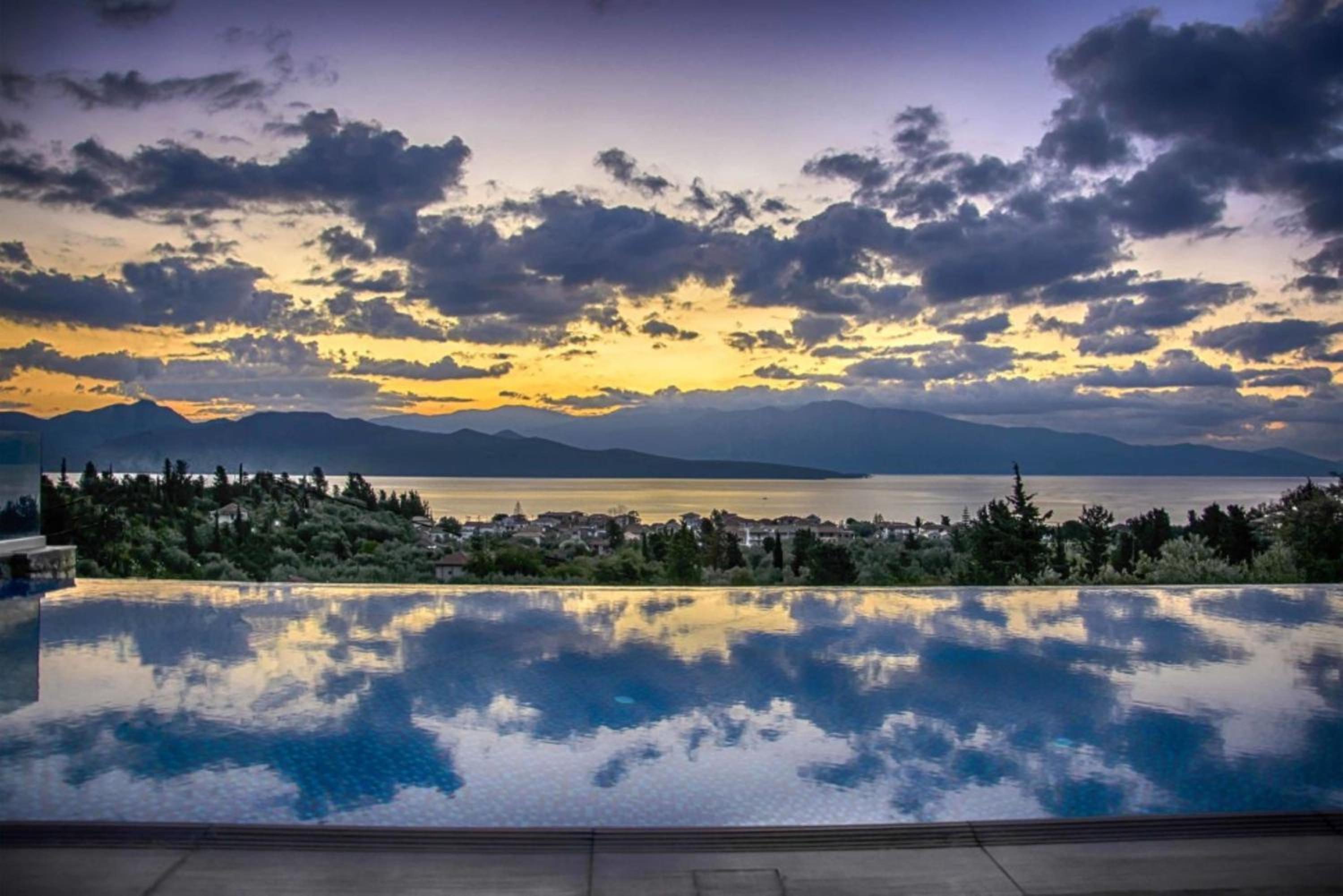 Greece Holidays Villas Rental