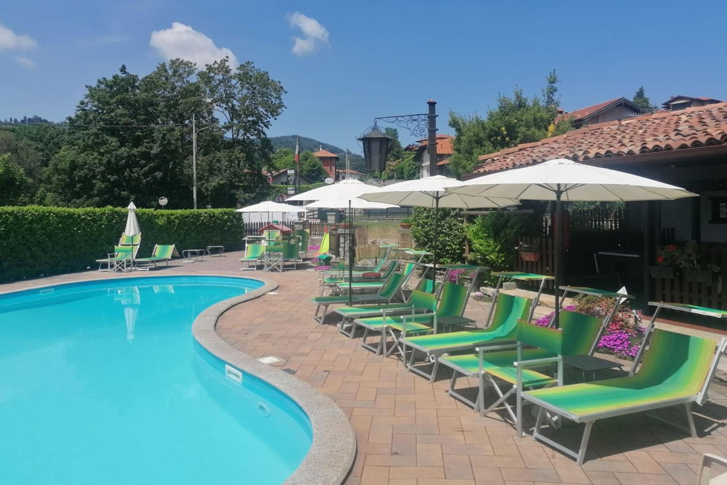 La Lanterna Swimming Pool Retreat - Happy Rentals photo 2