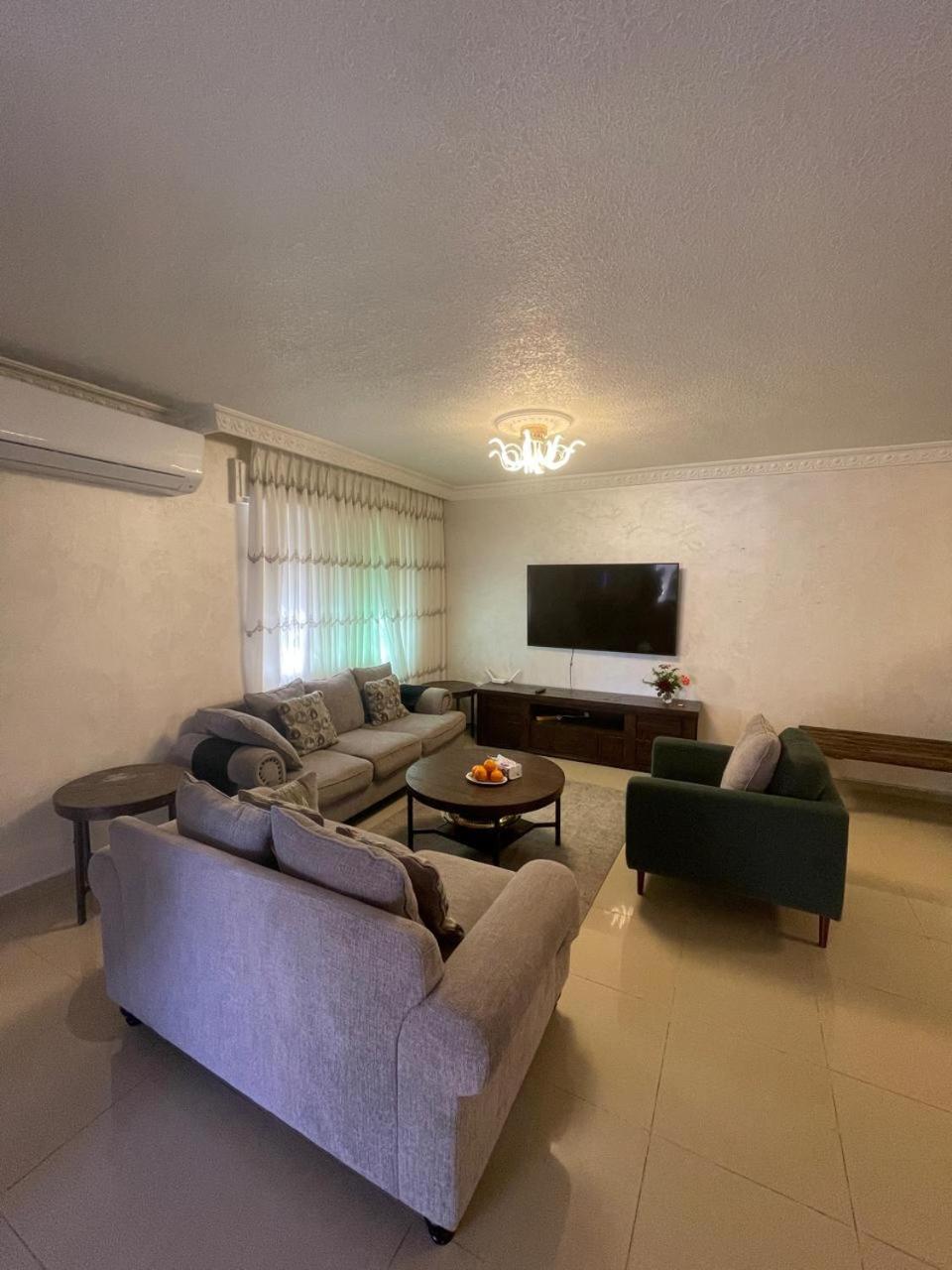 Luxury Family Apartment With Balcony view 3