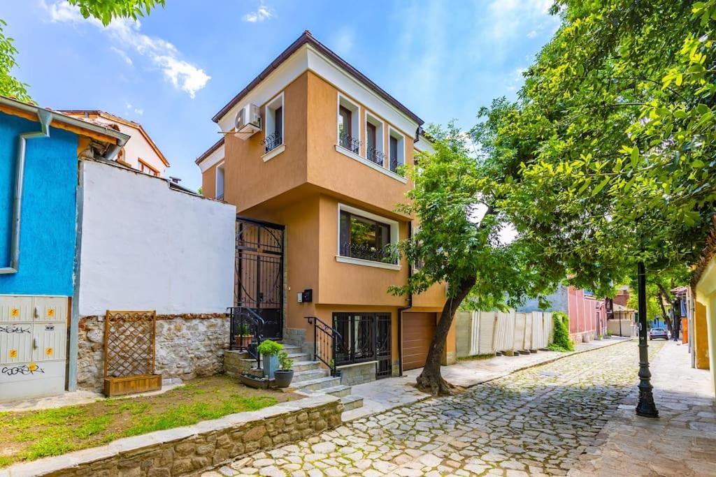 Old Town Melina House