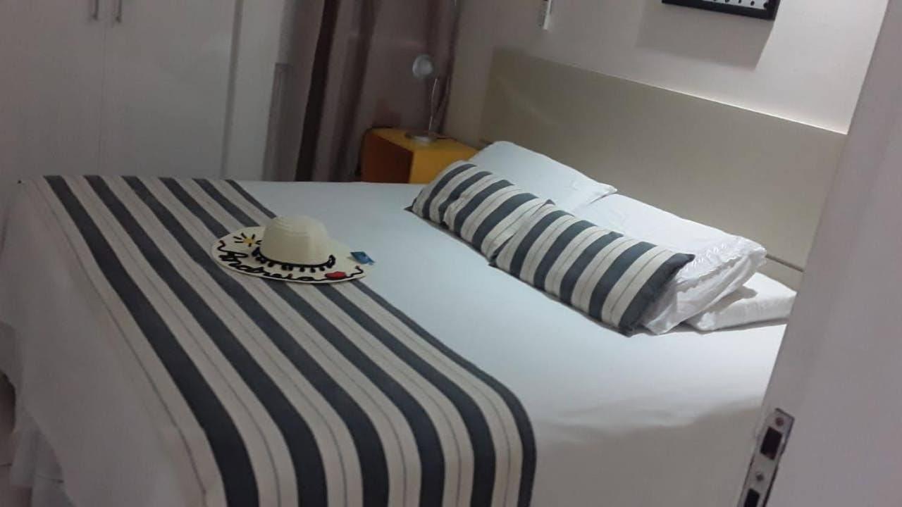Apart Verdemar Confort com 3 quartos para ate 8 pessoas moderno e funcional e apenas poucos passos da praia