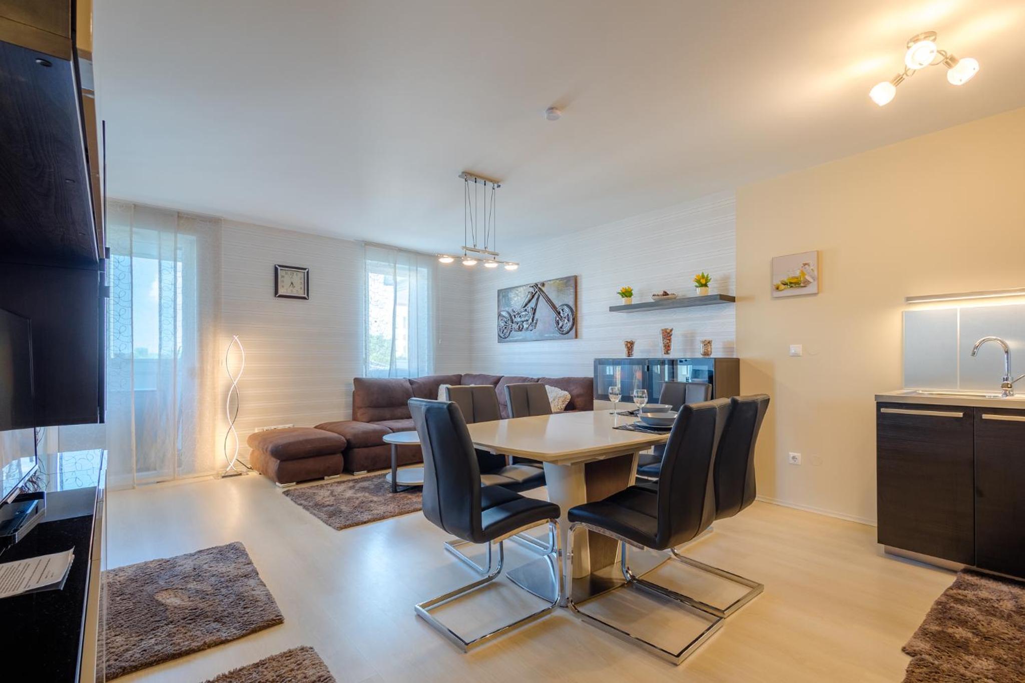 Solar Villa Apartmanok By BLTN view 3