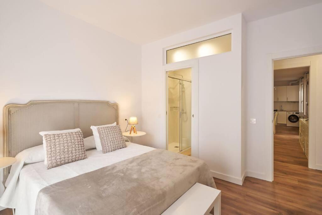 Amplio alojamiento centro barrio del Oeste