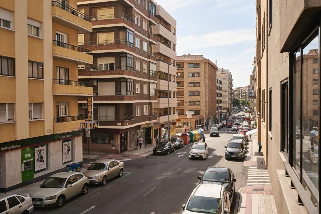 Amplio alojamiento centro barrio del Oeste