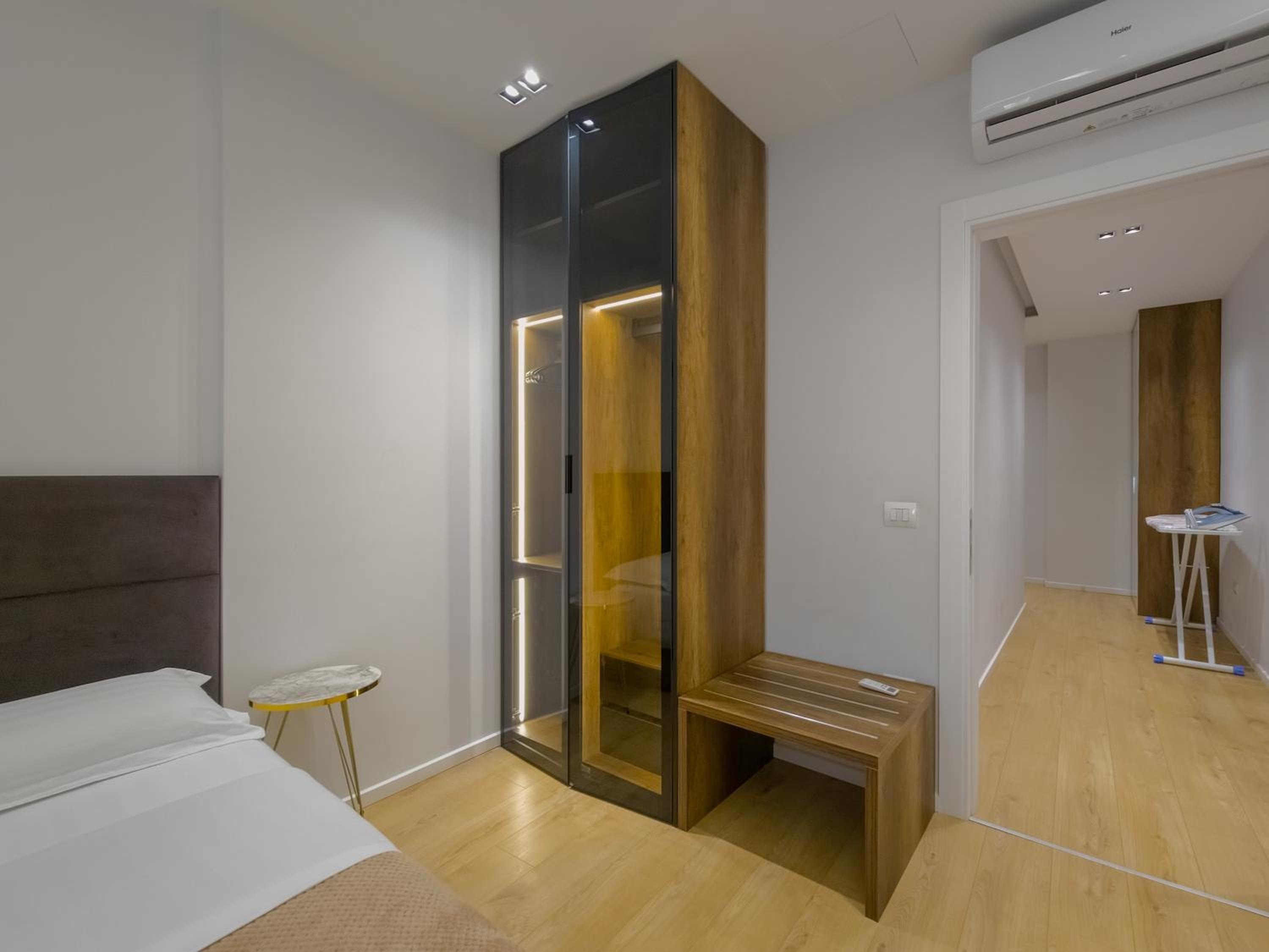 PIN Apartments - 3 Min to Skanderbeg - Free Parking
