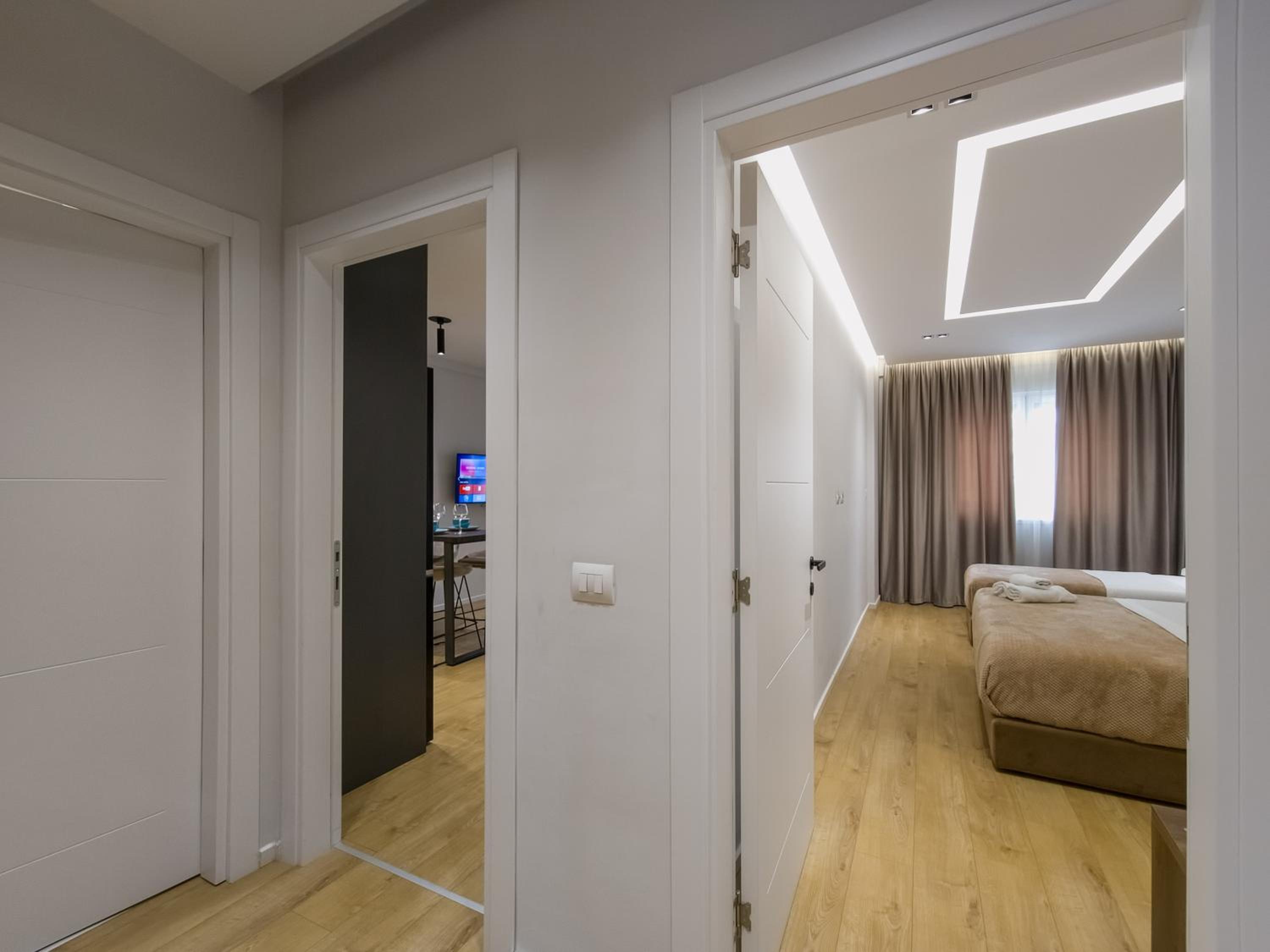 PIN Apartments - 3 Min to Skanderbeg - Free Parking