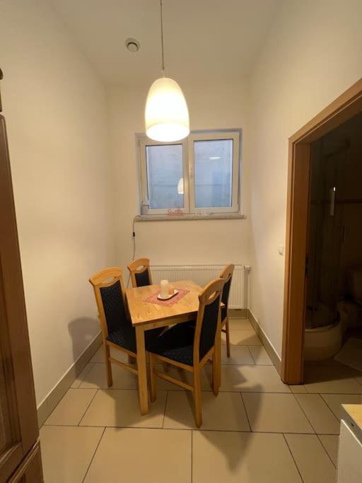 Private Souterrain Apartment in the green of Berlin