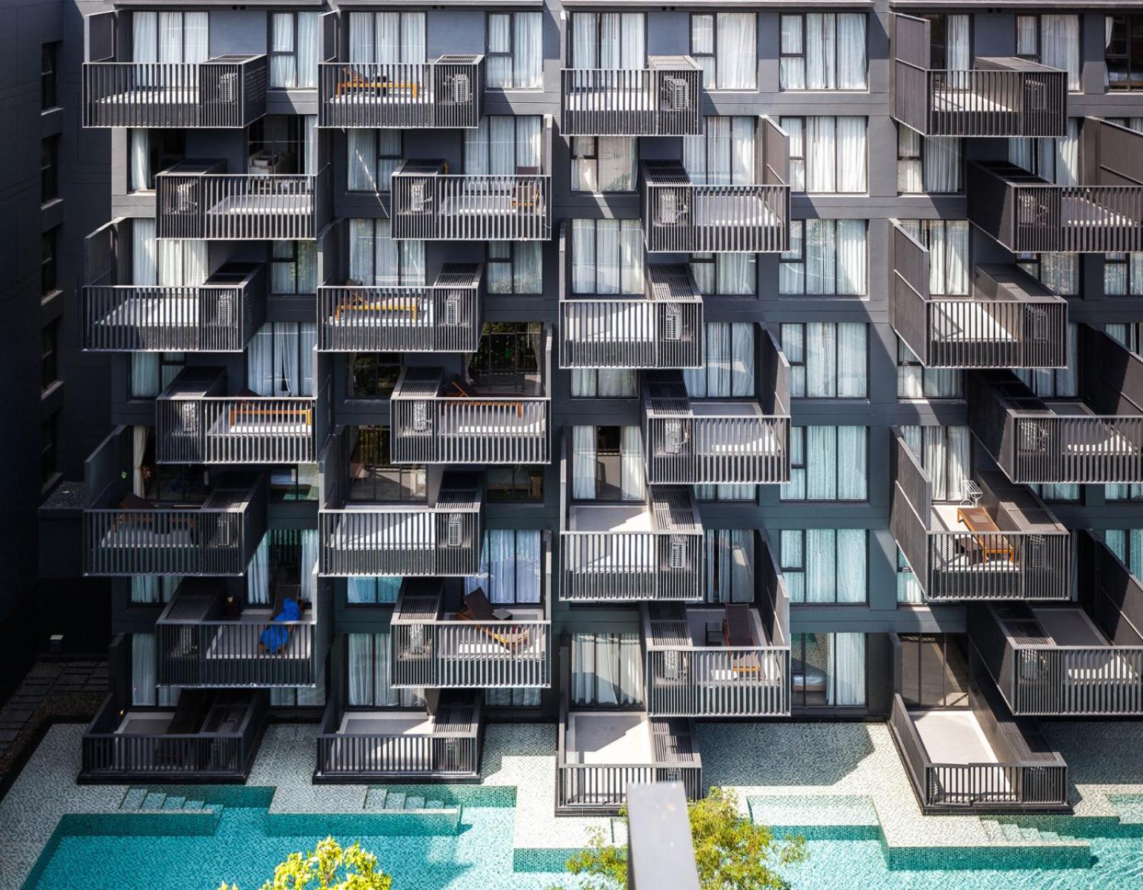 Hotel The Deck Condominium Patong Beach - Image 1