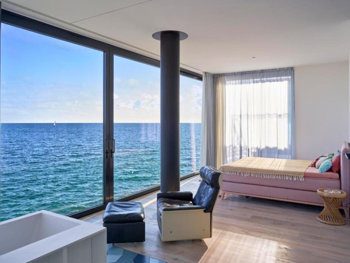 Designer Strandvilla Auf der Ostsee - mit freiem Meerblick und Dachterrasse