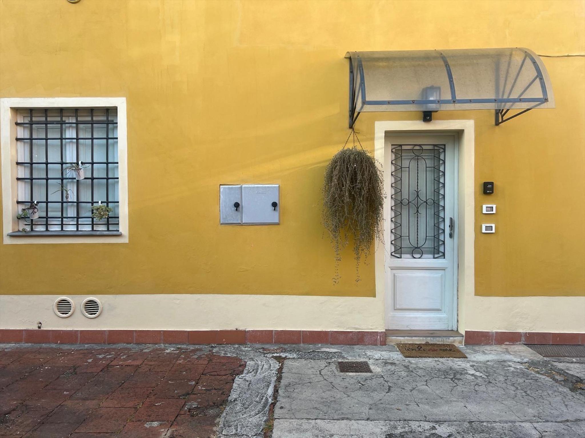 Casina Ousman en Lucca — other