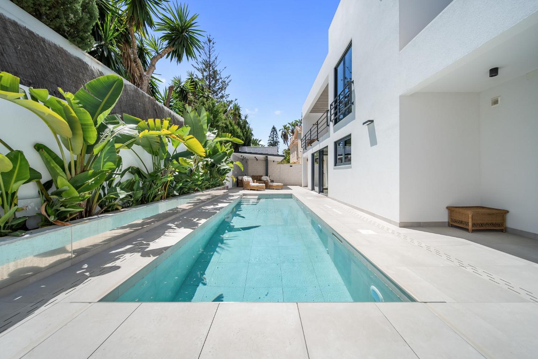 Villa Rio Verde beachfront photo 2