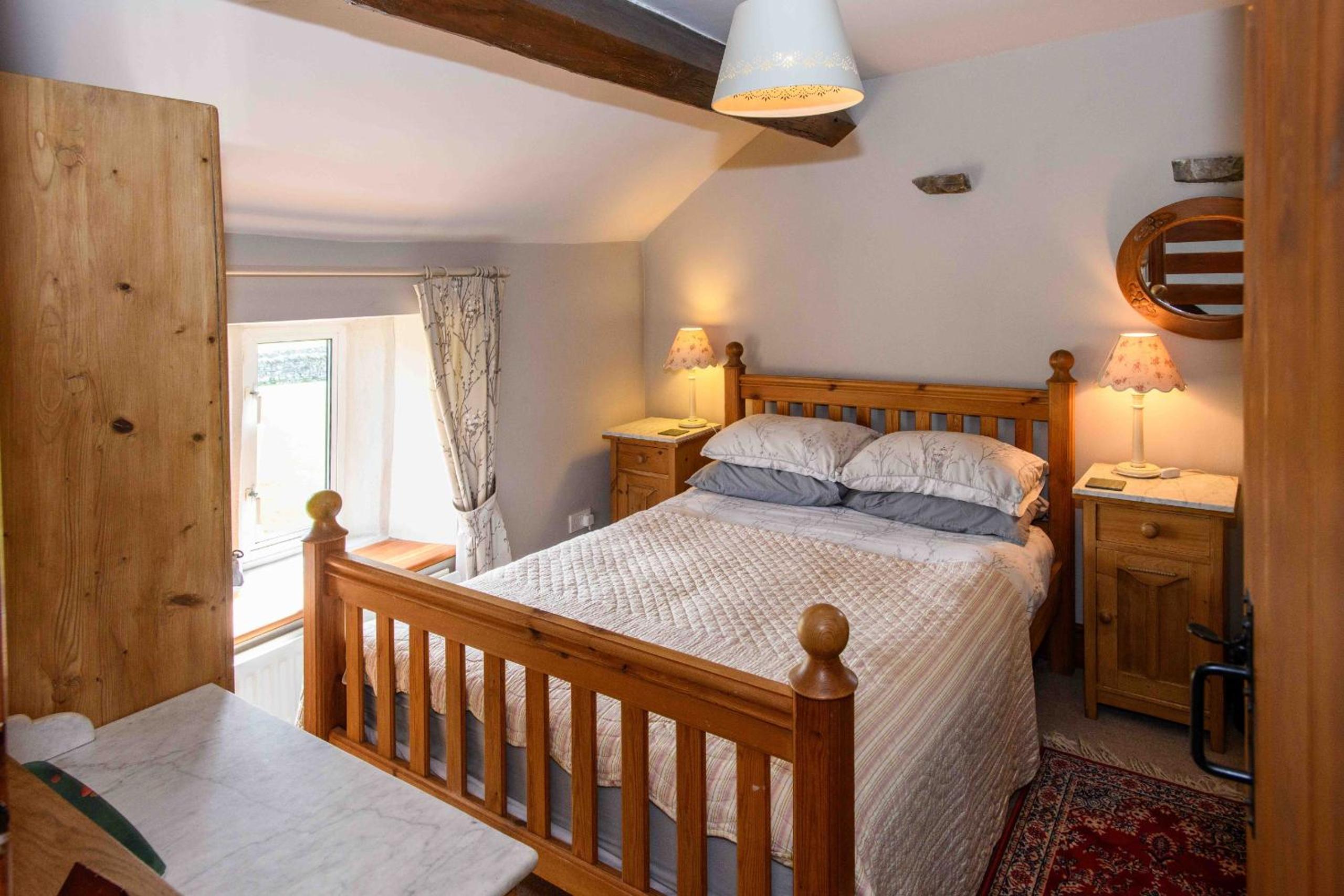 Finest Retreats - Shepherds Cottage at Mile House Farm view 5