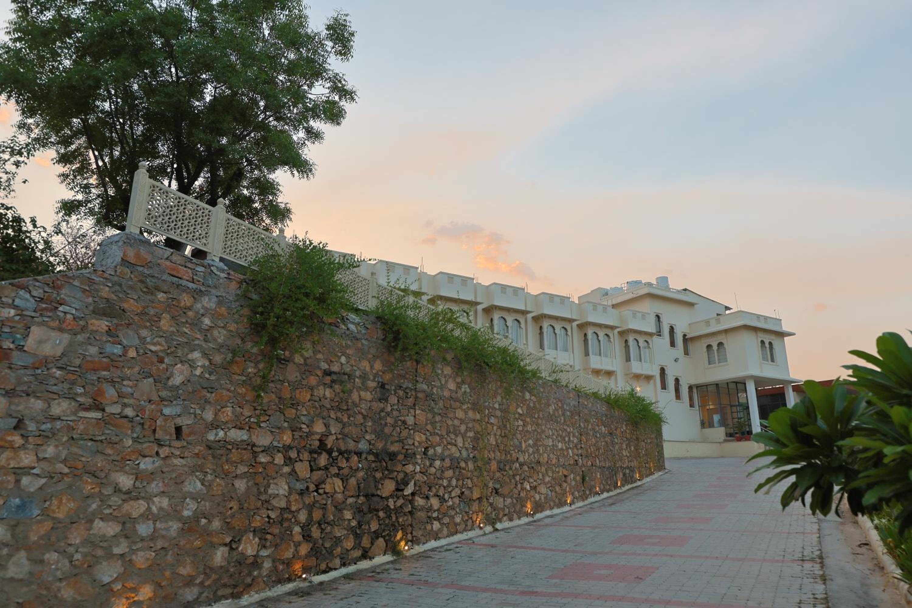 Rasm Resort (with Swimming Pool) view 4