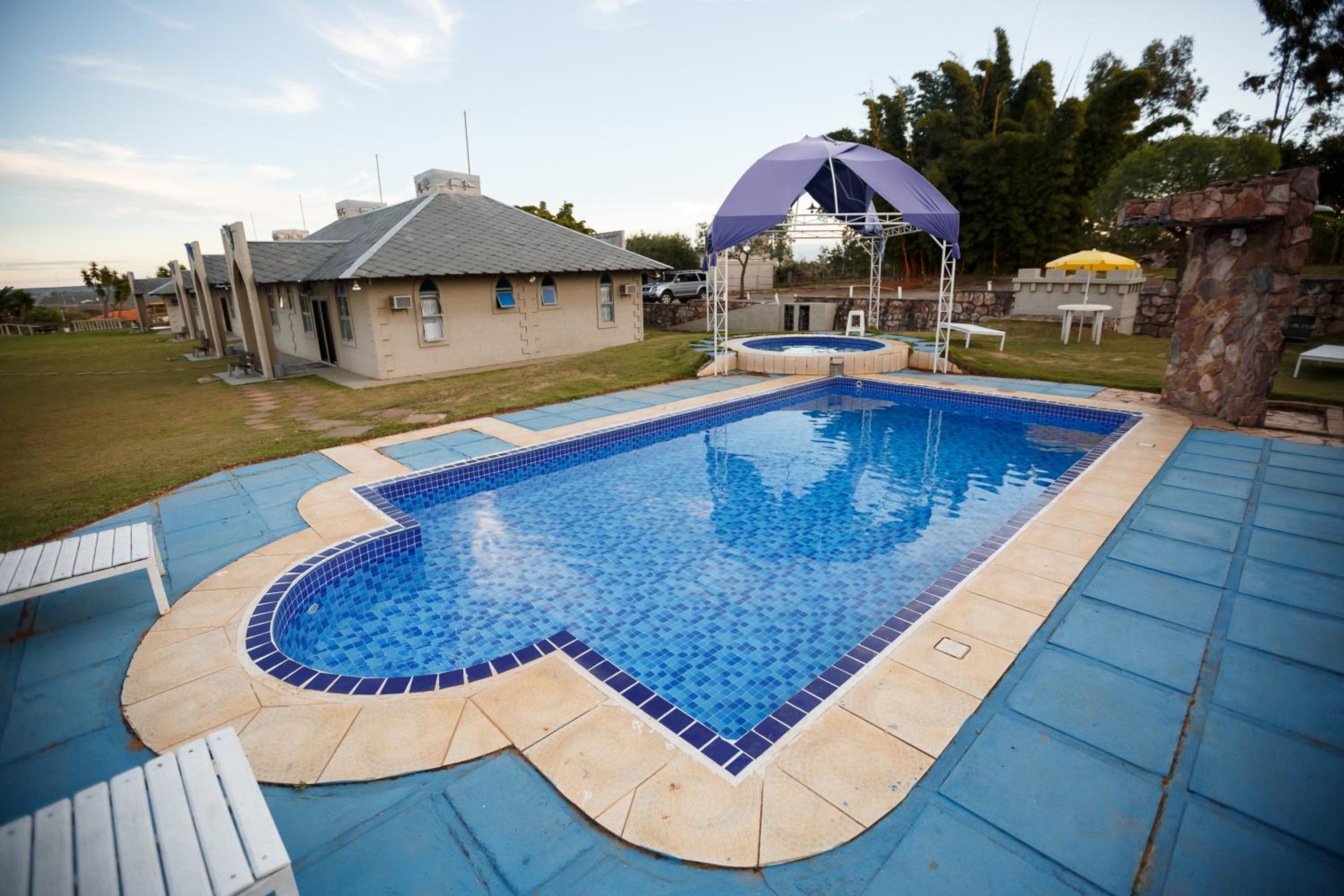 Pousada Camelot Inn
