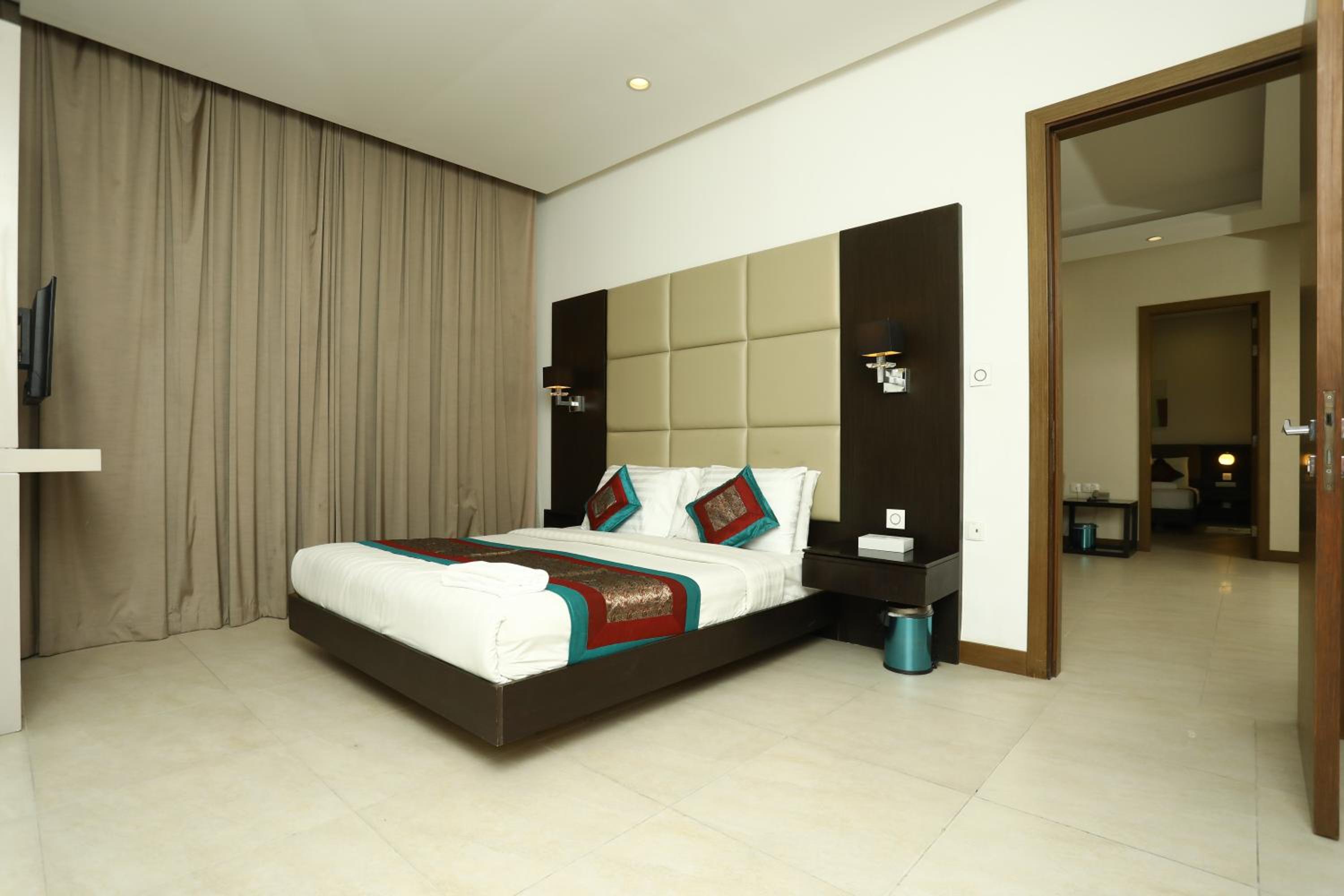 Landway Suite