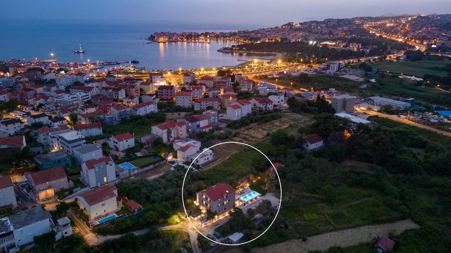 Villa Mamma Mia, a 6-bedroom property with 40sqm pool view 5
