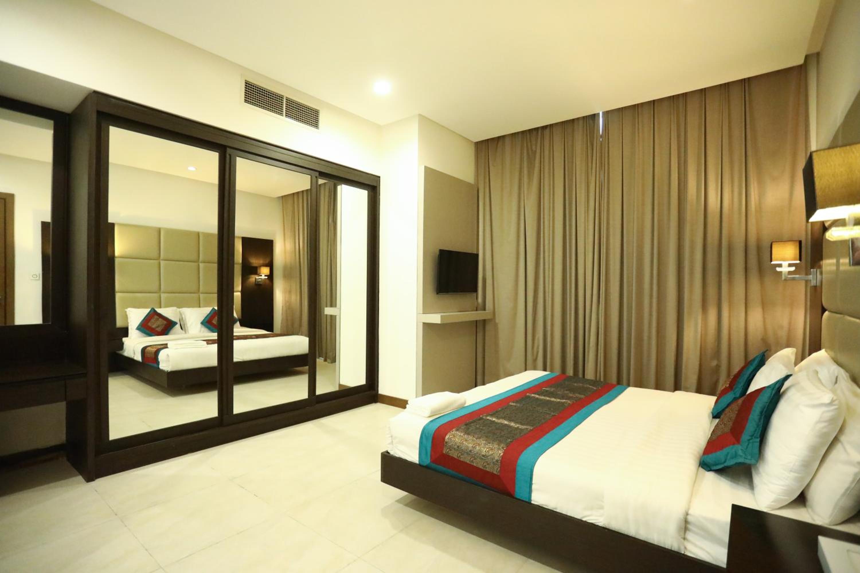 Landway Suite