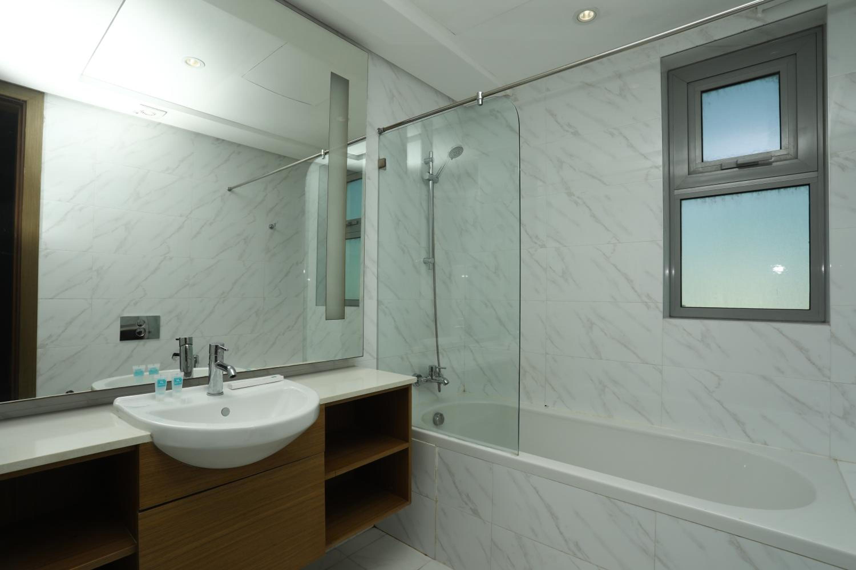 Landway Suite