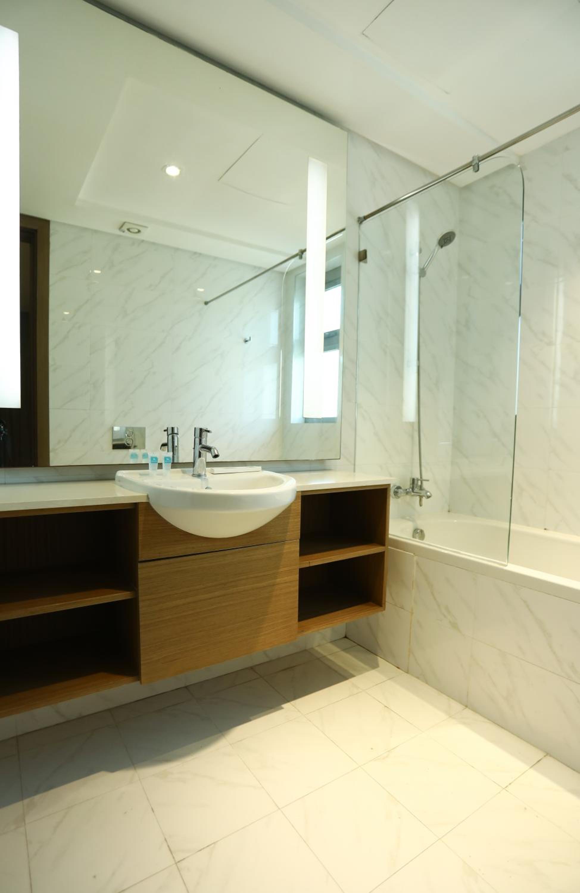 Landway Suite
