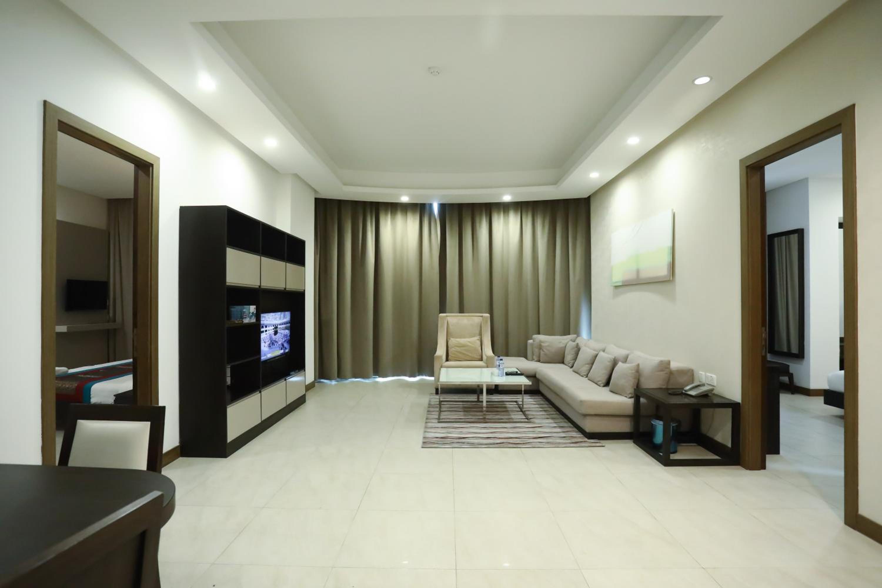 Landway Suite