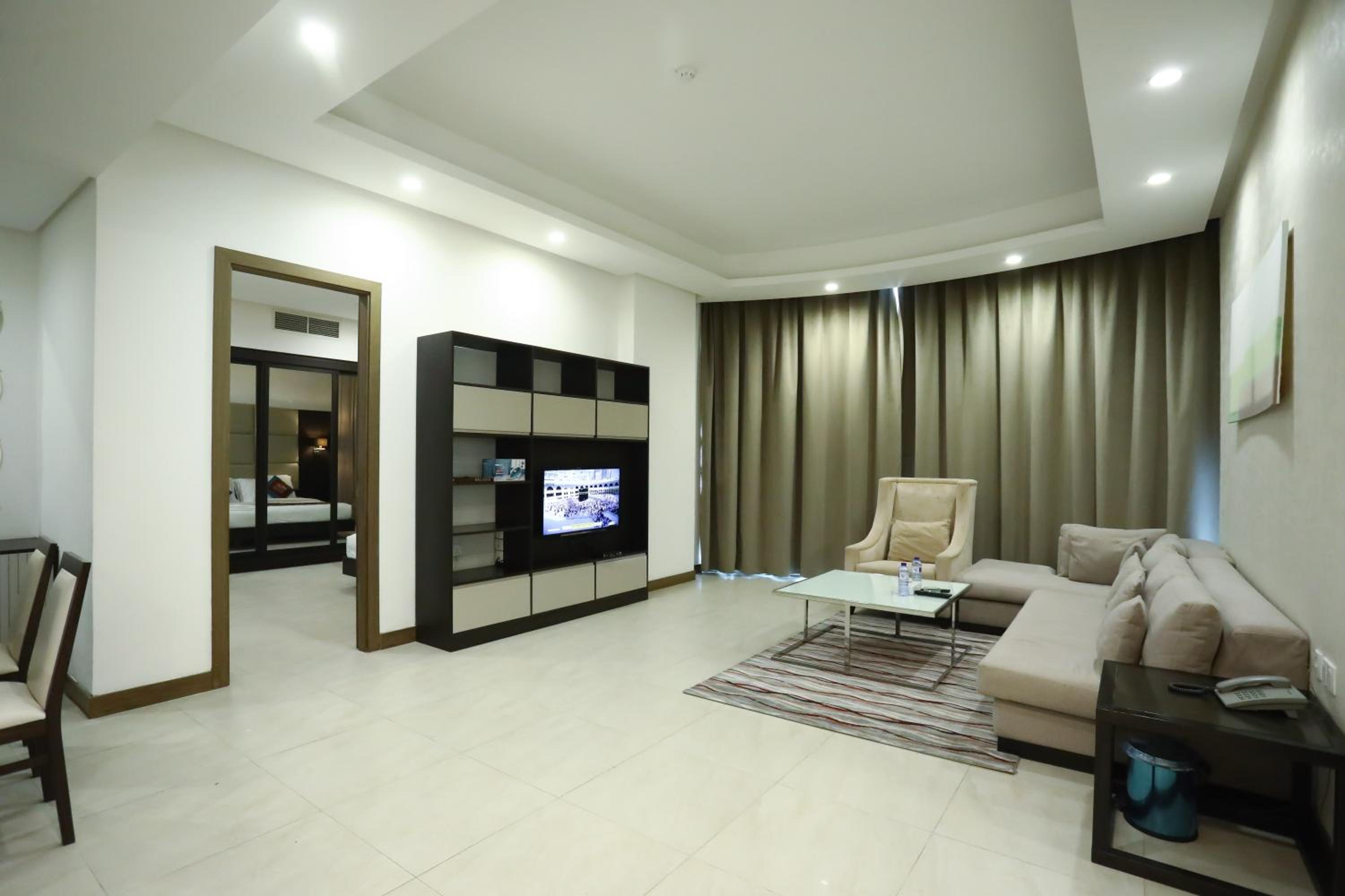 Landway Suite