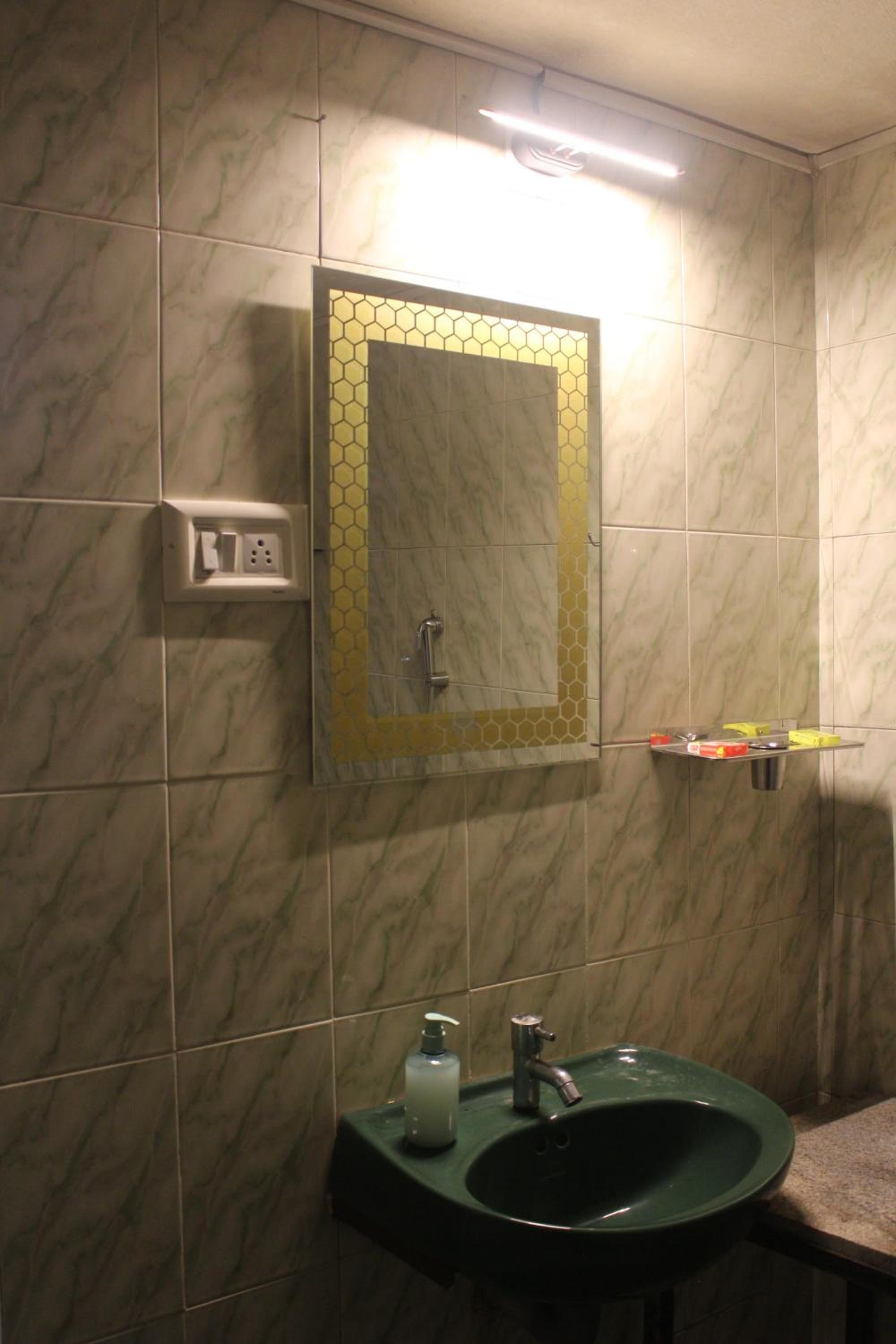 Photo 8