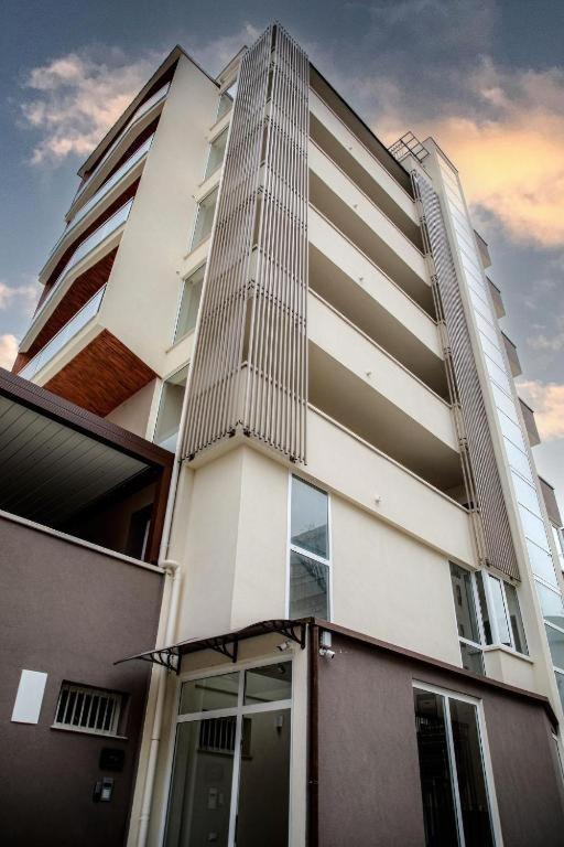 King's house apartments view 3