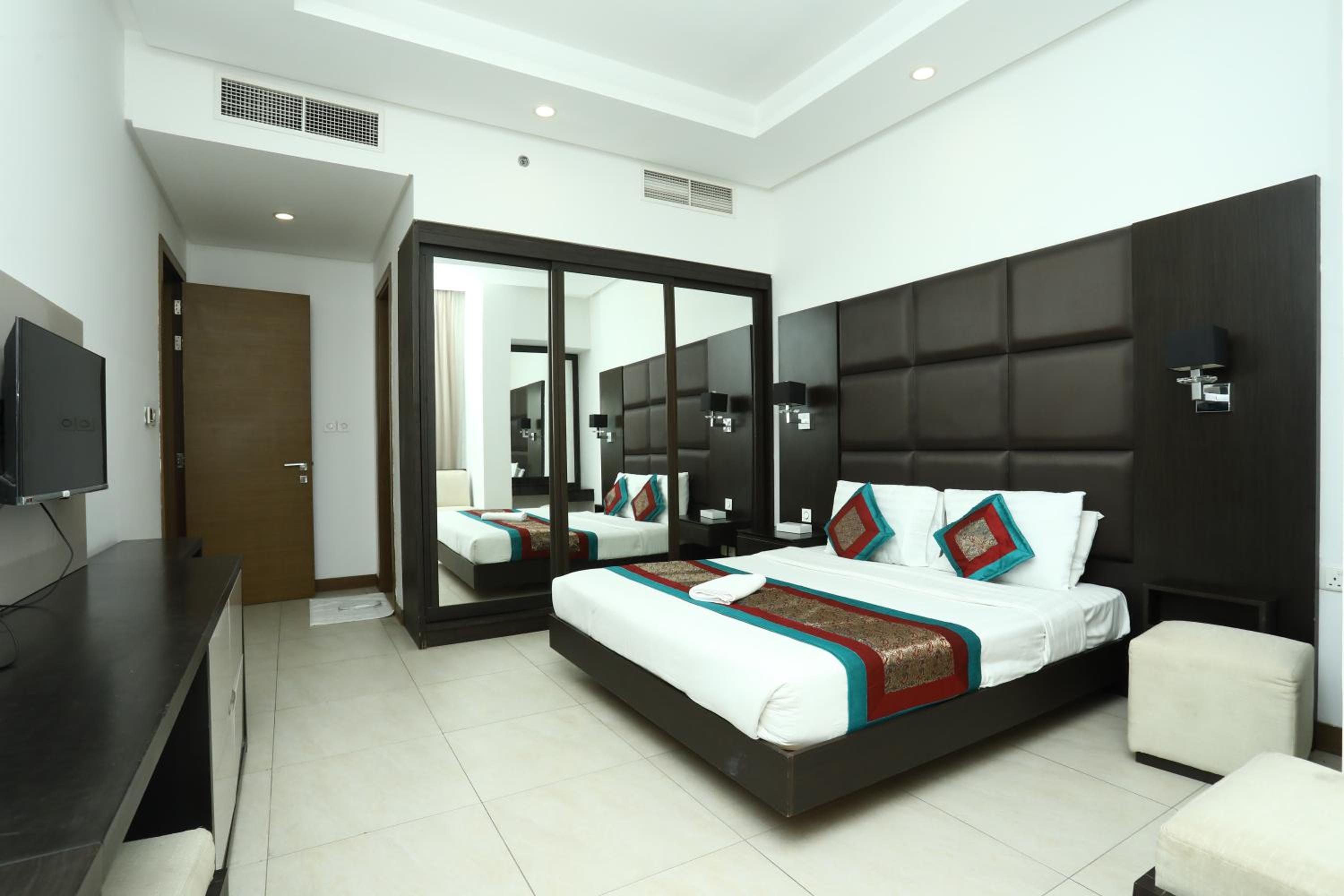 Landway Suite
