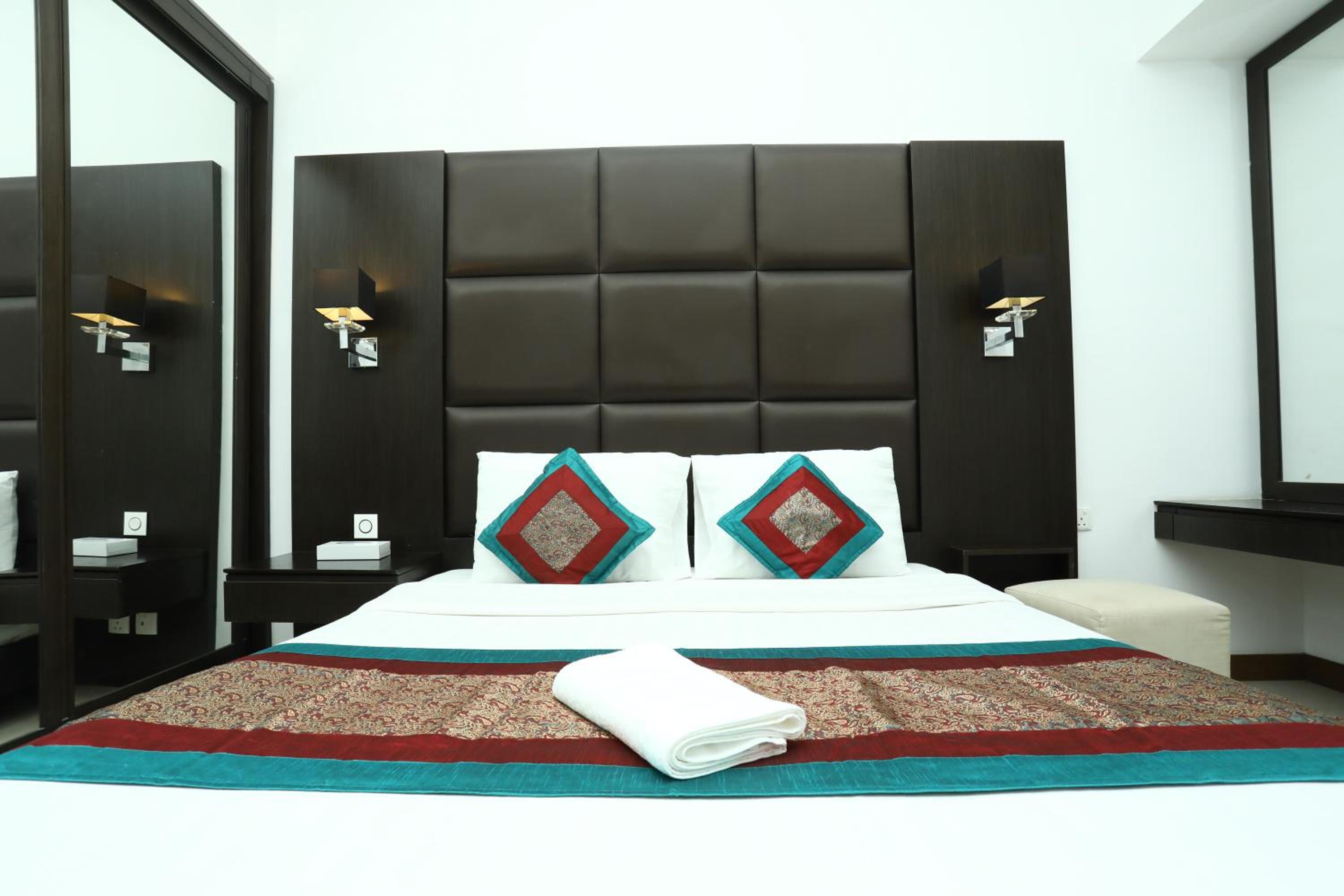 Landway Suite