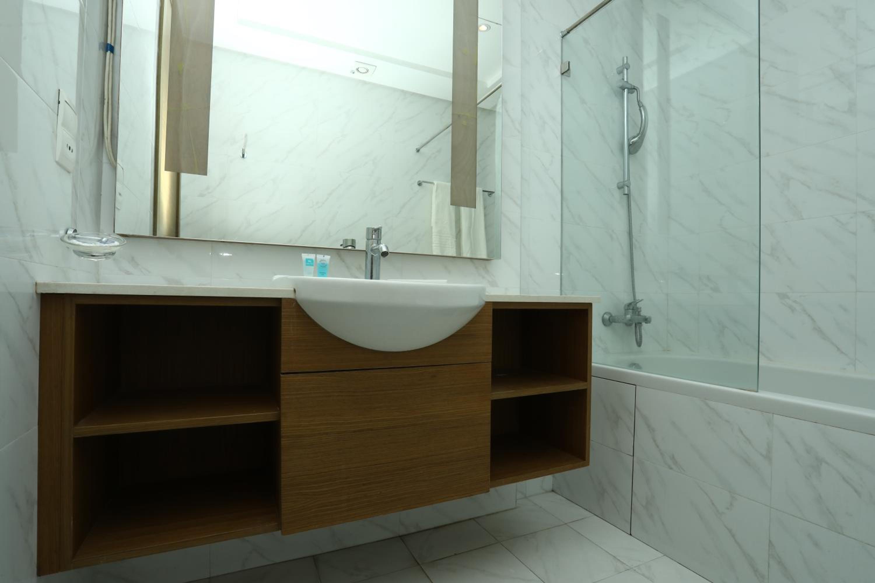 Landway Suite