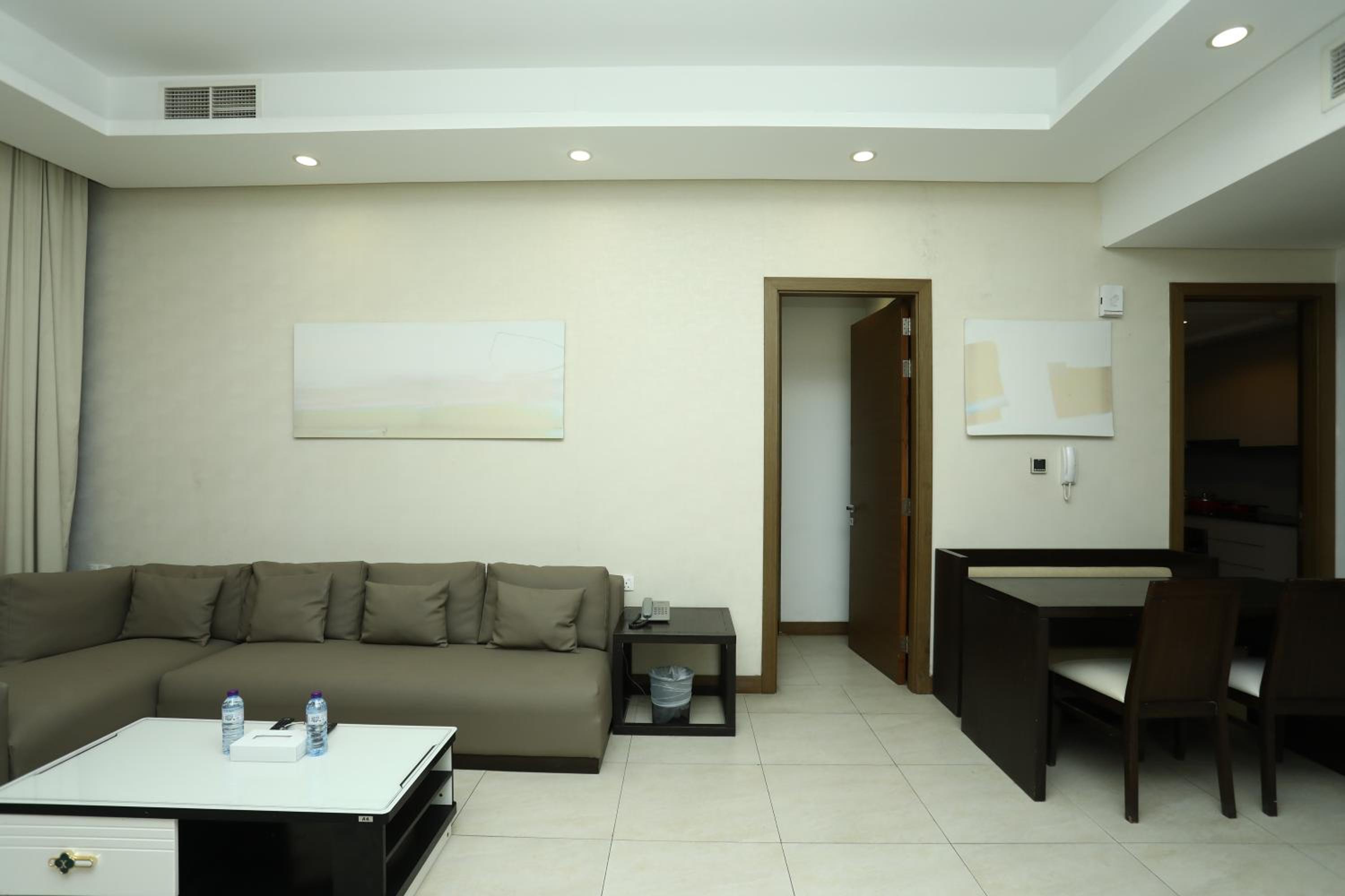 Landway Suite